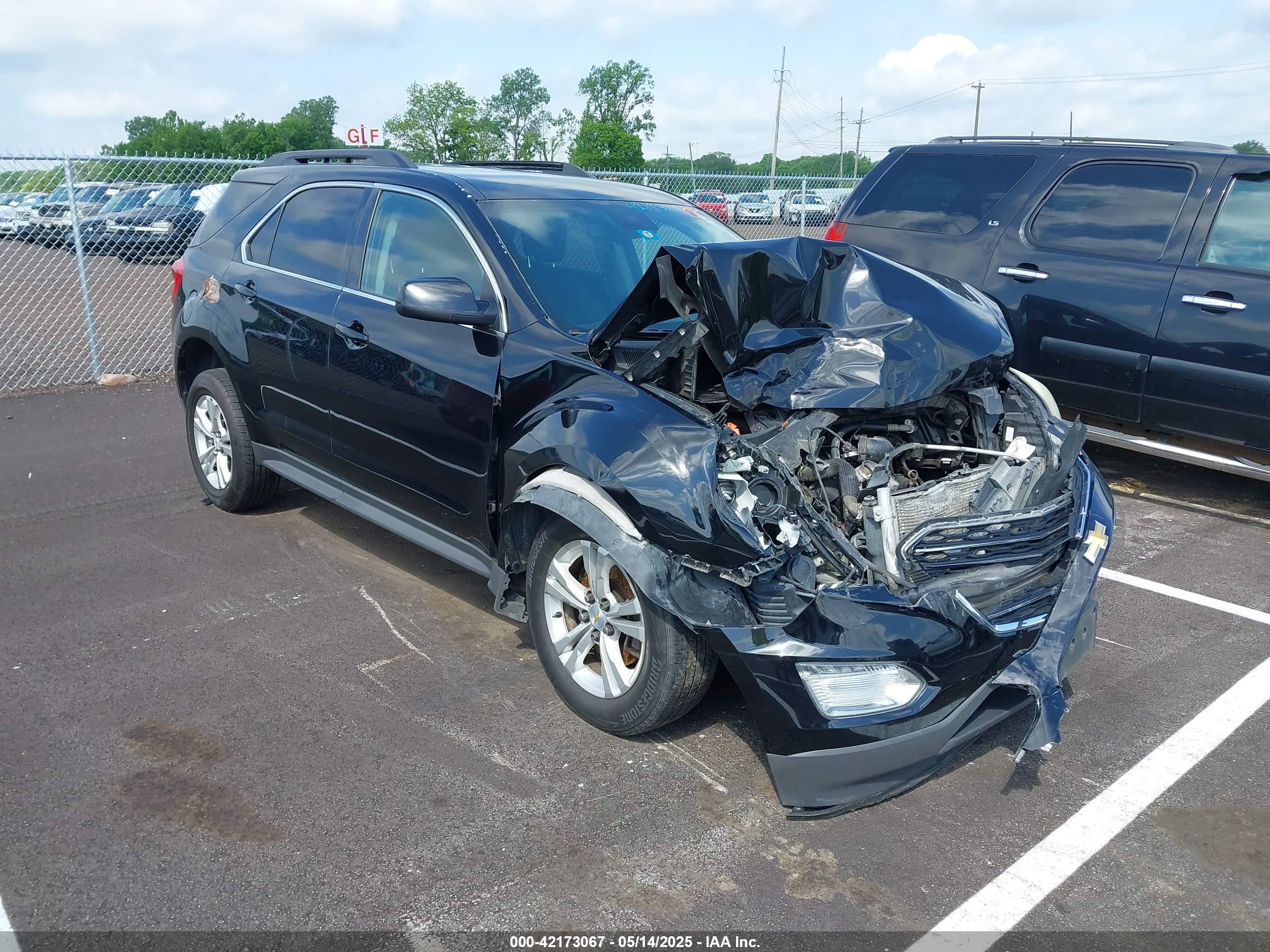 2016 Chevrolet Equinox LT, VIN 2GNALCEK0G6272077 — Front end