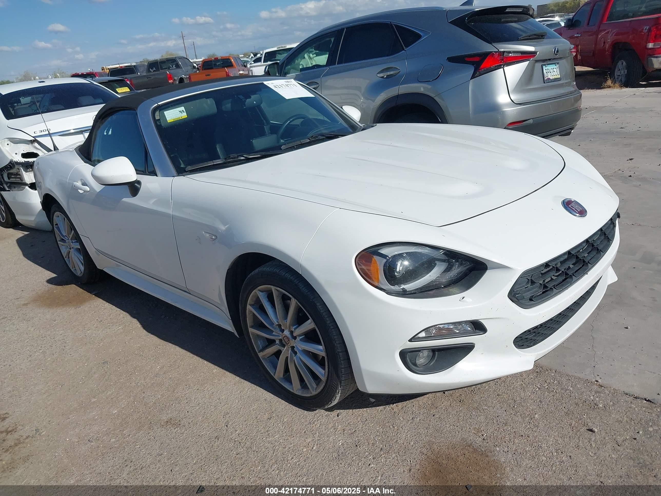 2018 FIAT 124 Spider Classica, VIN JC1NFAEKXJ0138258 — Rear end
