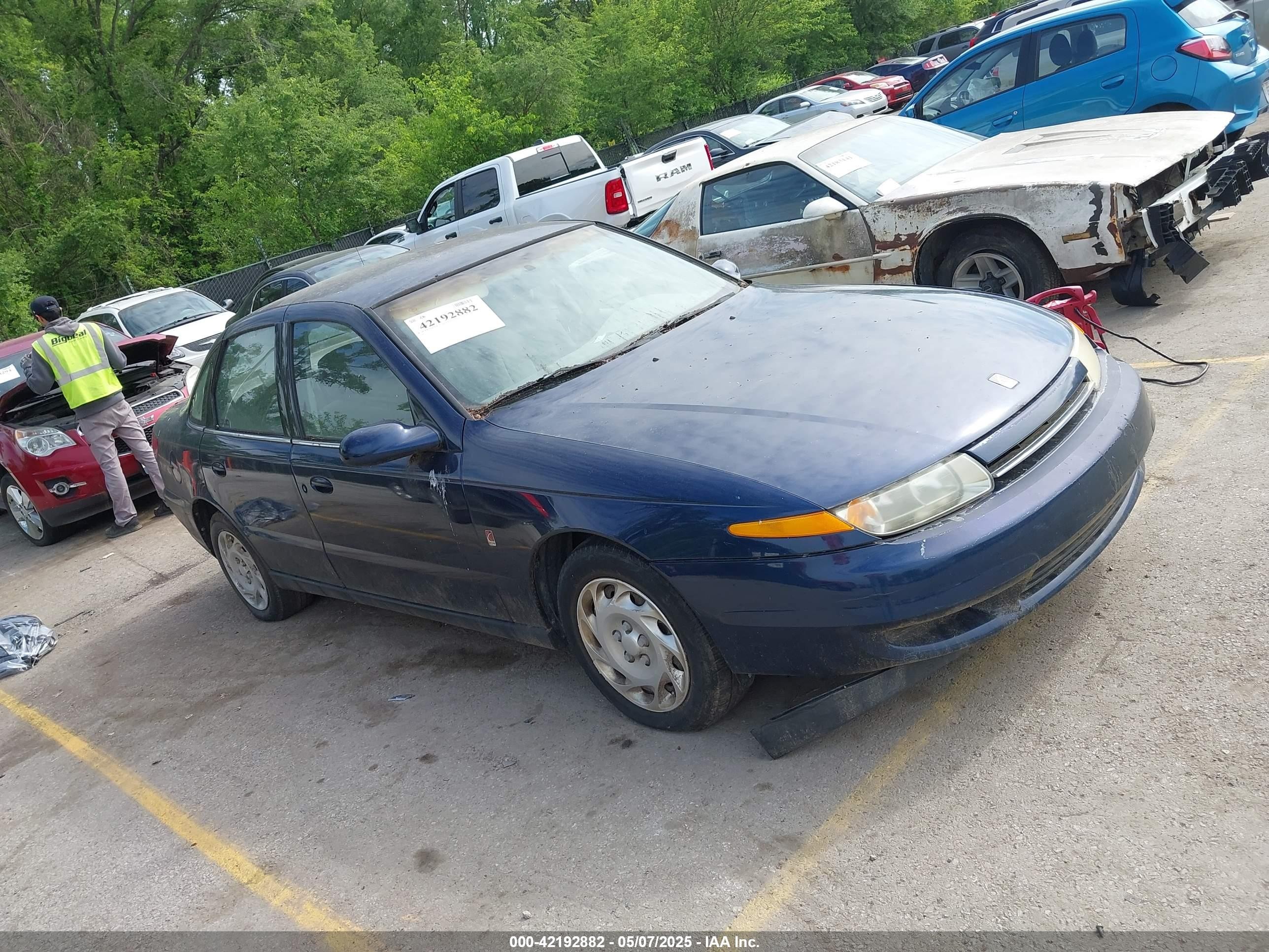 2001 Saturn L, VIN 1G8JT54F21Y557142 — Перед