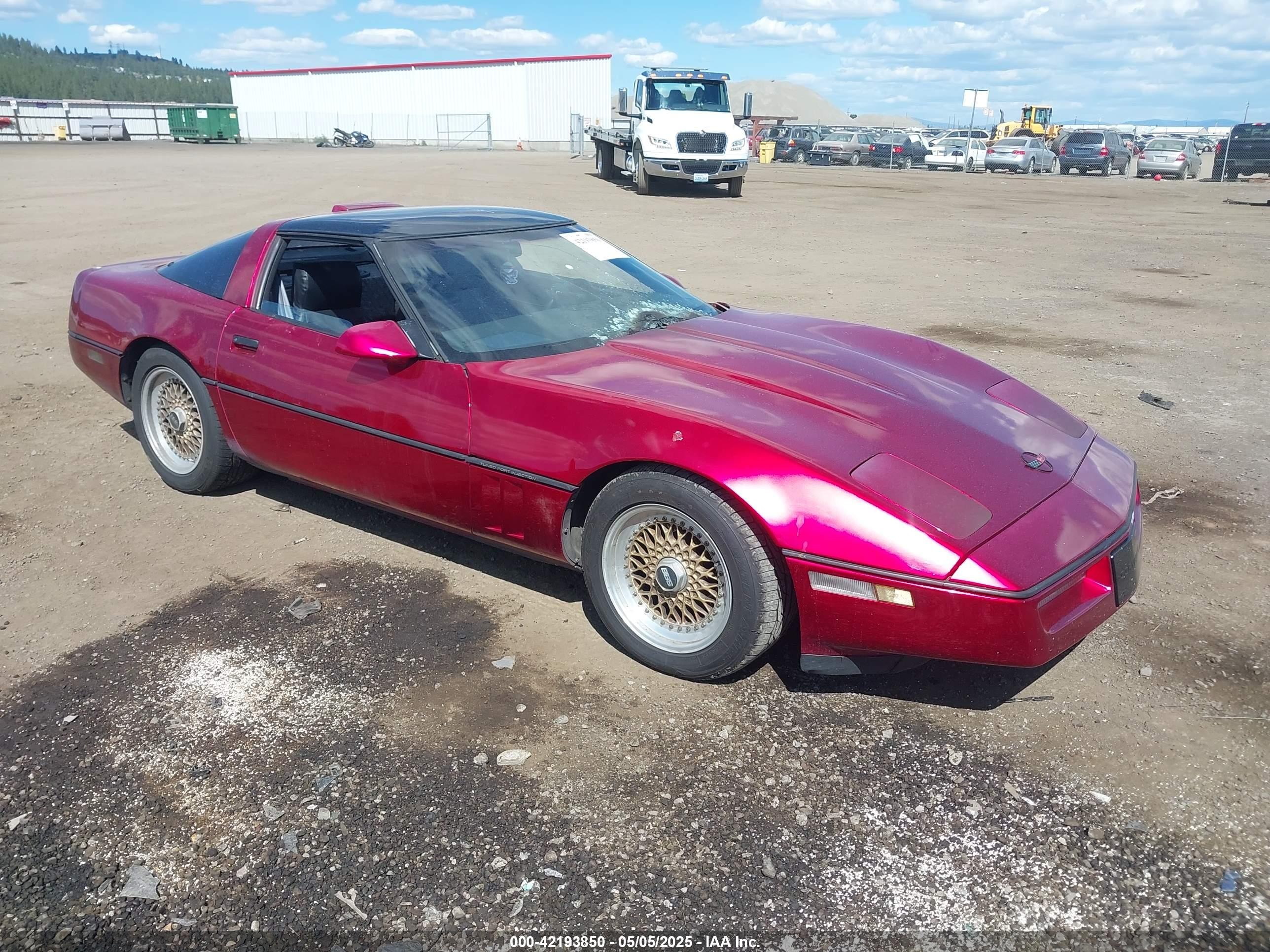 1987 Chevrolet Corvette, VIN 1G1YY218XH5106586 — Engine fire