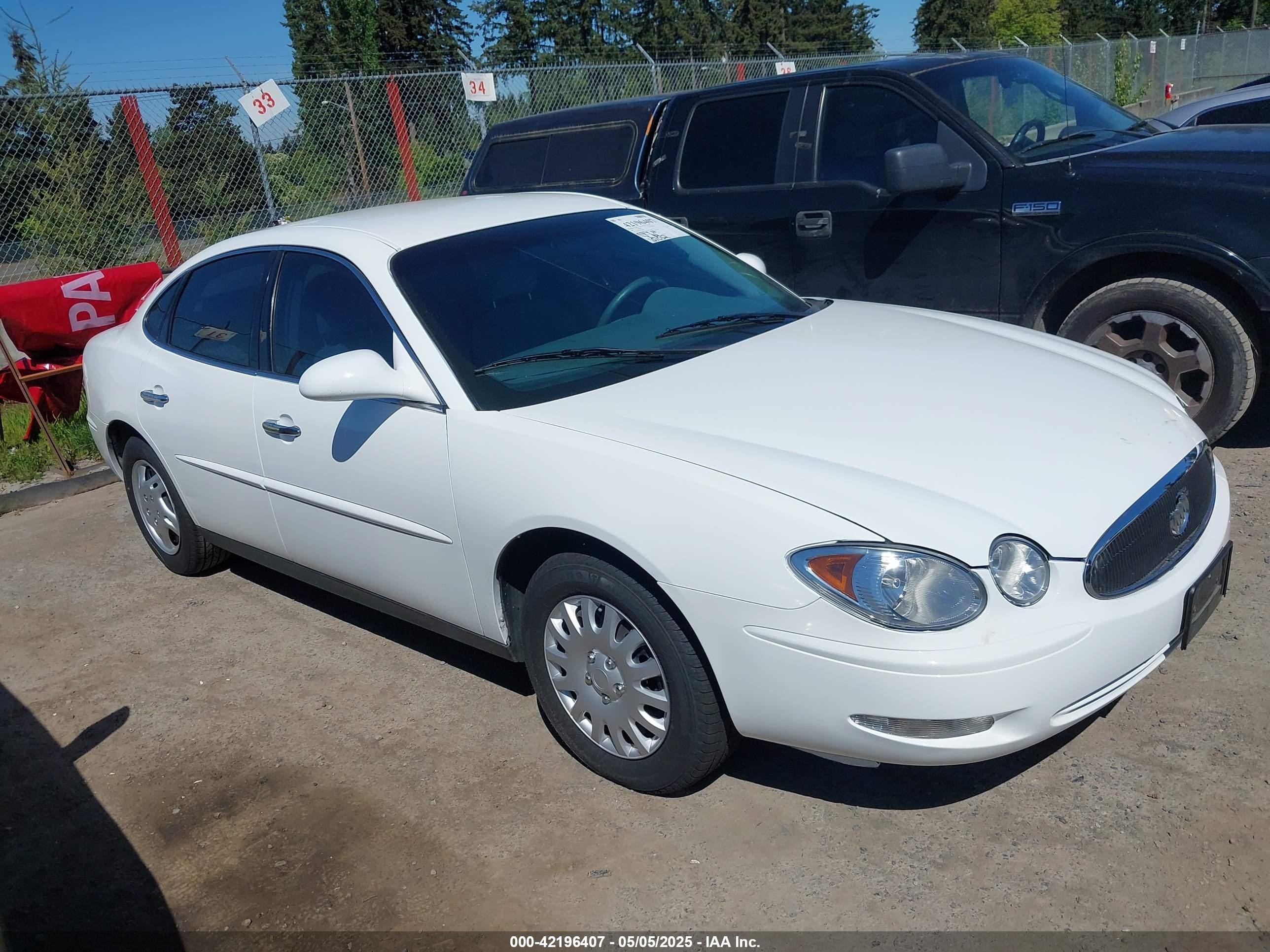 2007 Buick LaCrosse CX, VIN 2G4WC552371162546 — Rear end