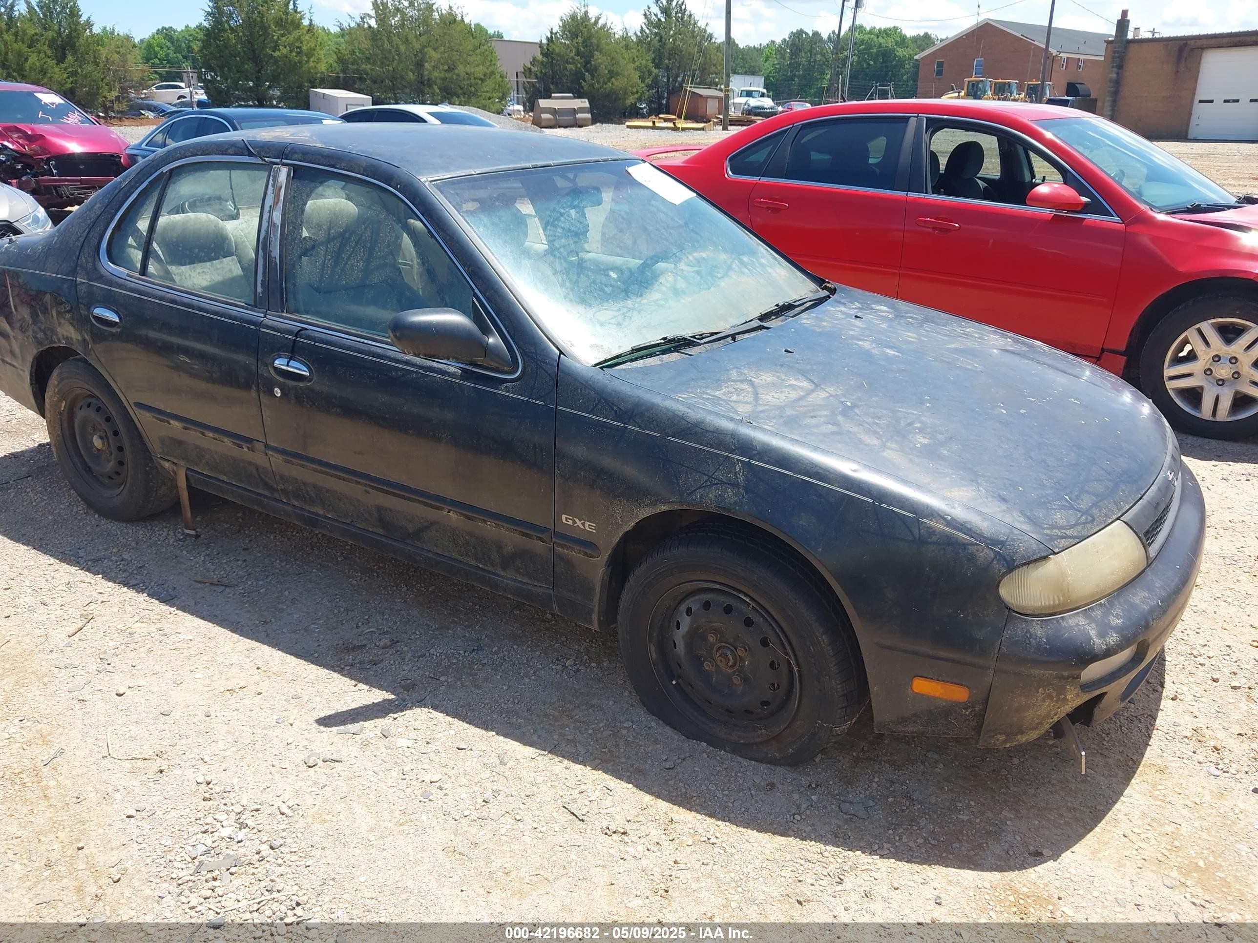 1993 Nissan Altima GLE, VIN 1N4BU31F7PC237908 — Normal wear