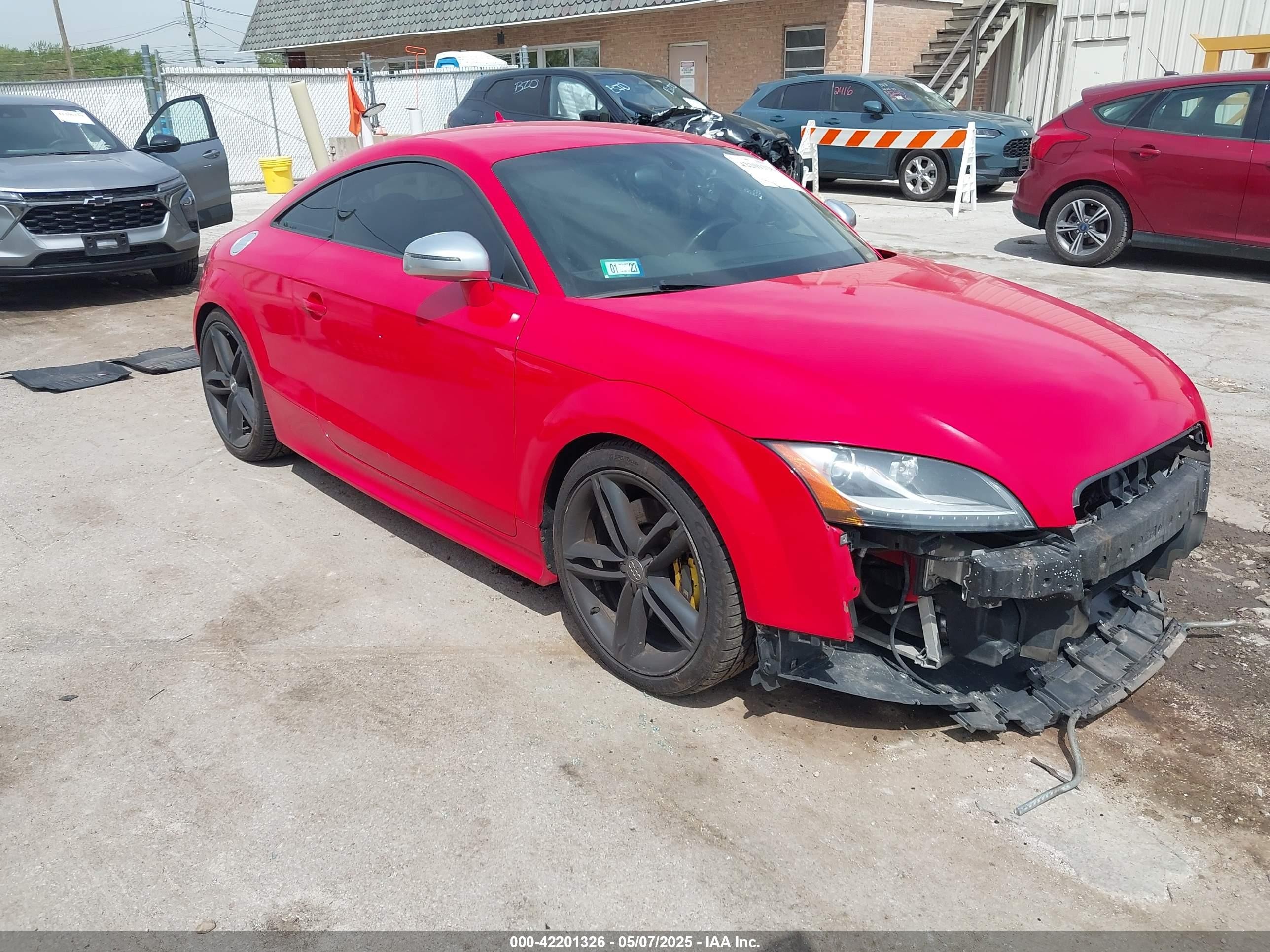 2010 Audi TTS 2.0T, VIN TRUB1AFK5A1003904 — Перед