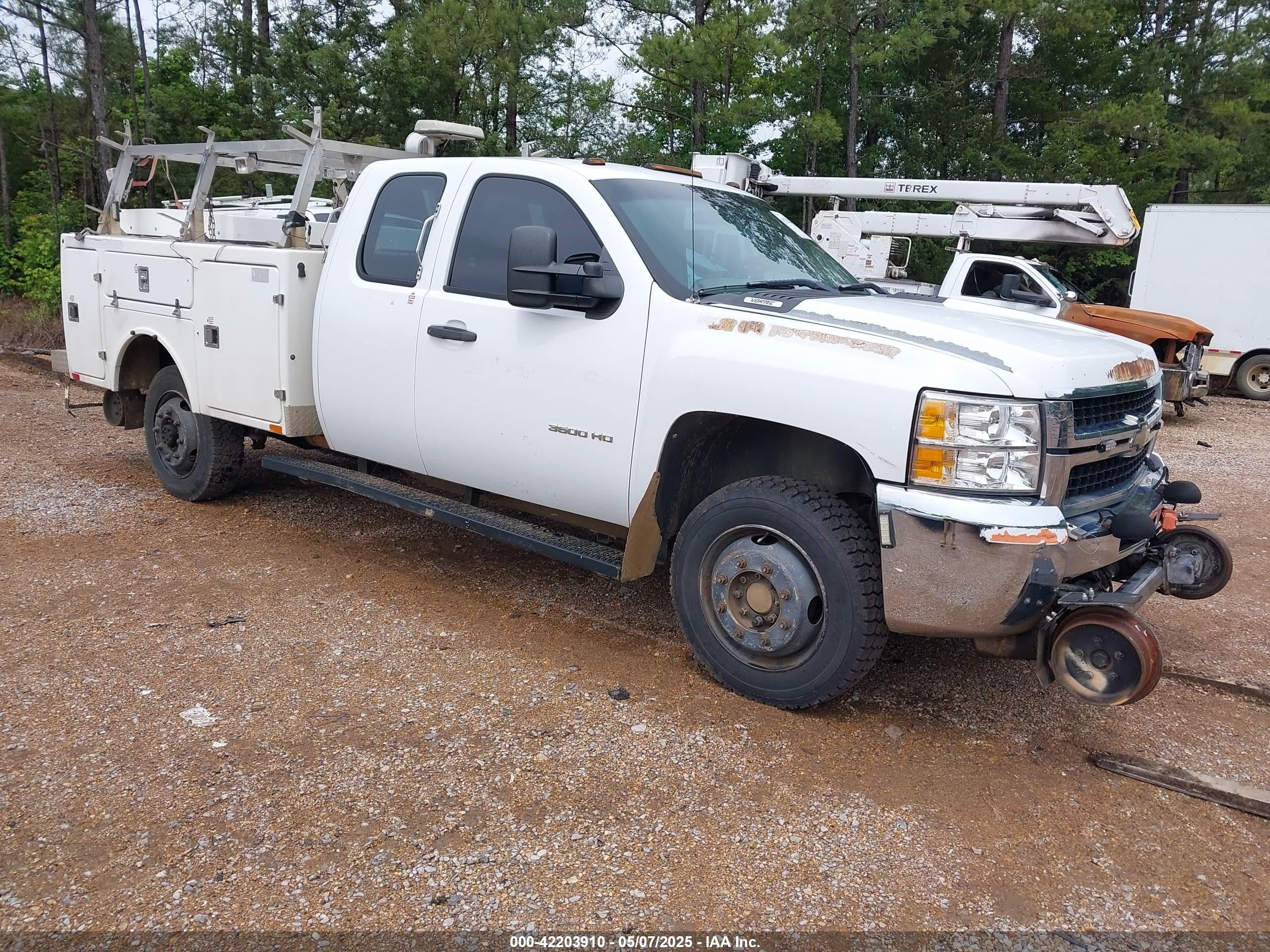 2010 Chevrolet Silverado 3500HD, VIN 1GB5KZBK7AZ252039 — Normal wear