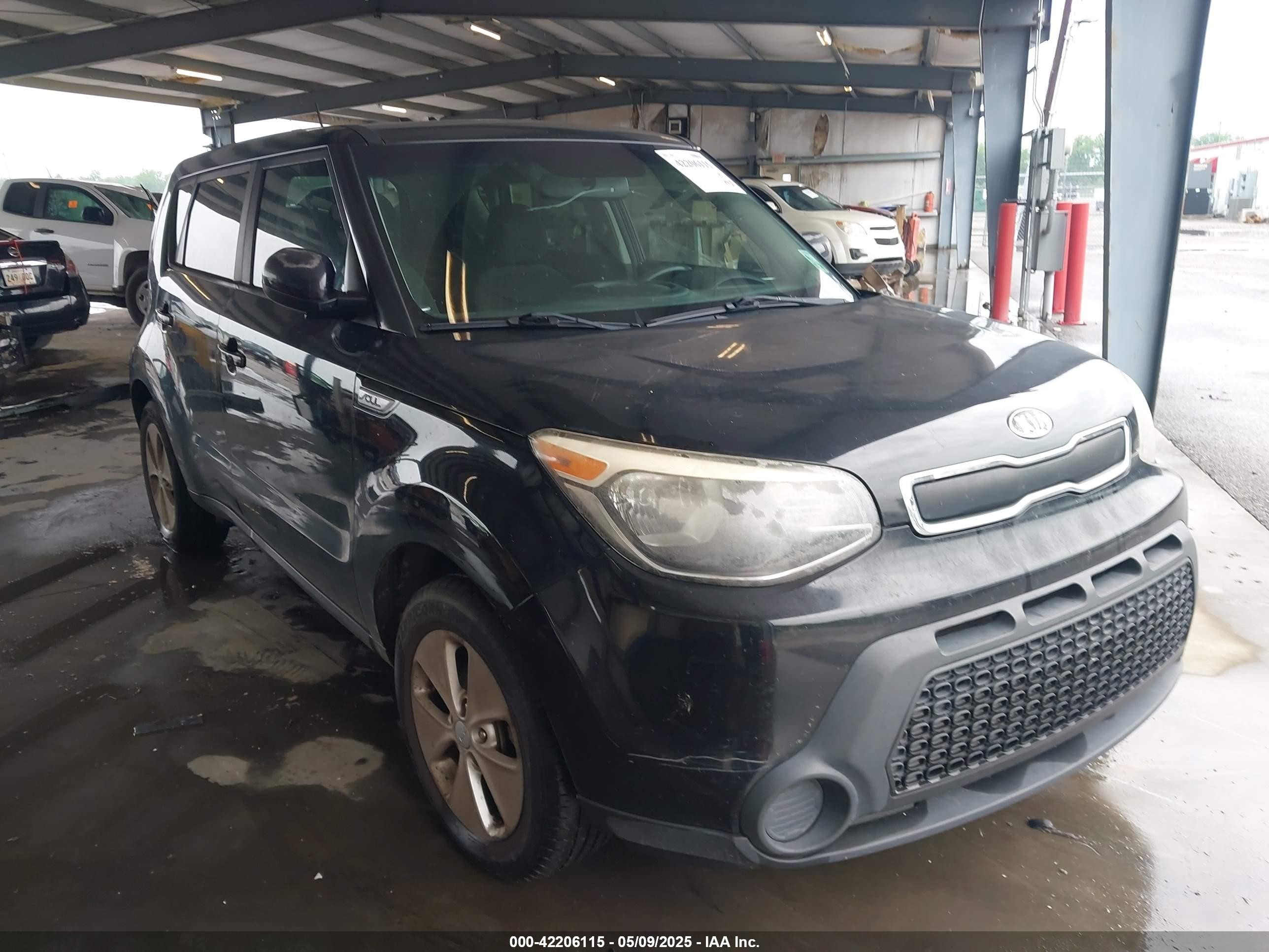 2016 Kia Soul, VIN KNDJN2A27G7378982 — Front end