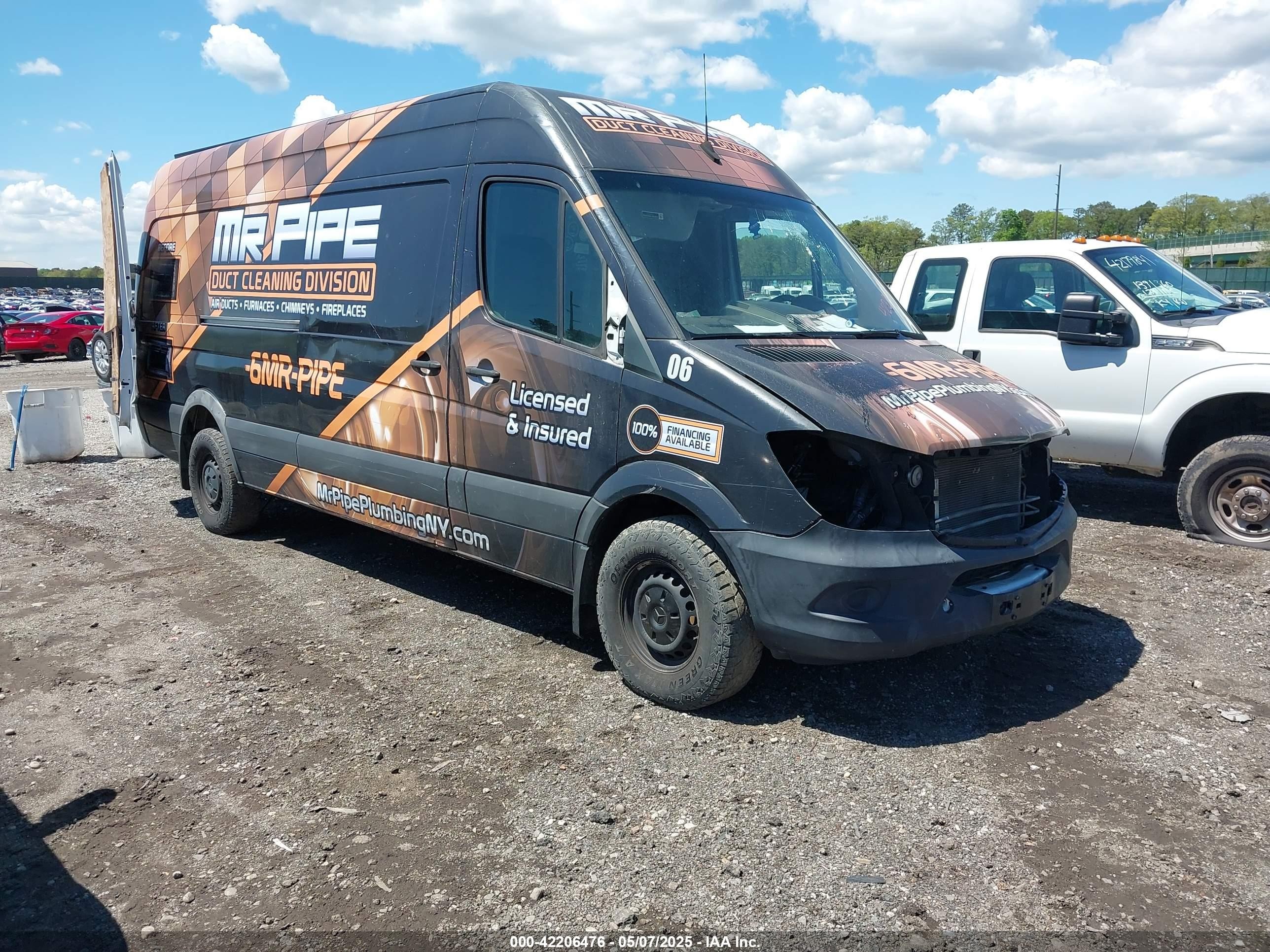 2018 Mercedes-Benz Sprinter Cargo Worker, VIN WD3PE8CDXJP619561 — Front end