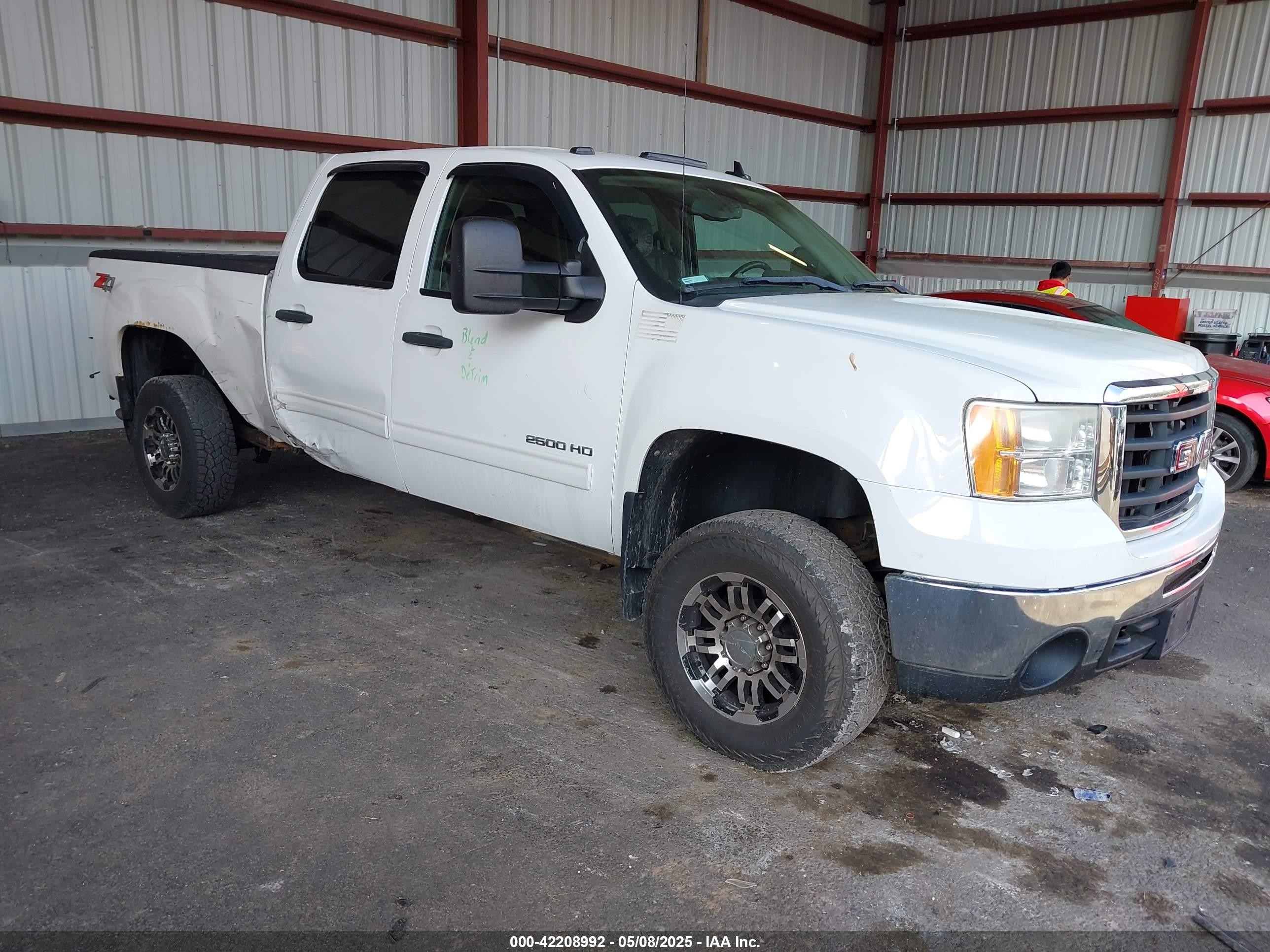 2010 GMC Sierra 2500HD SLE, VIN 1GT4K0BG7AF136419 — Rear end