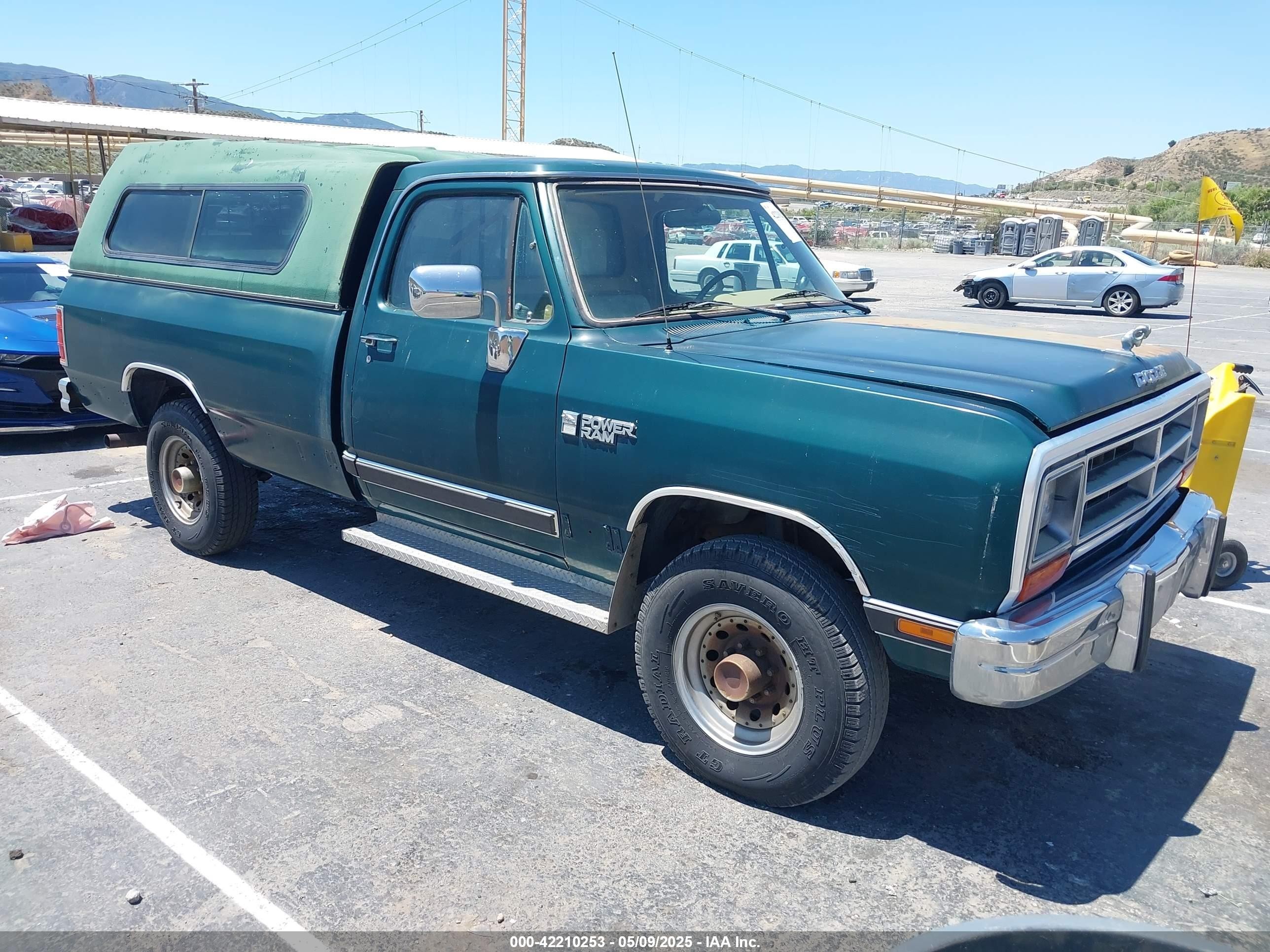 1989 Dodge W SERIES, VIN 1B7KM26Z5KS144164 — Фото с аукциона