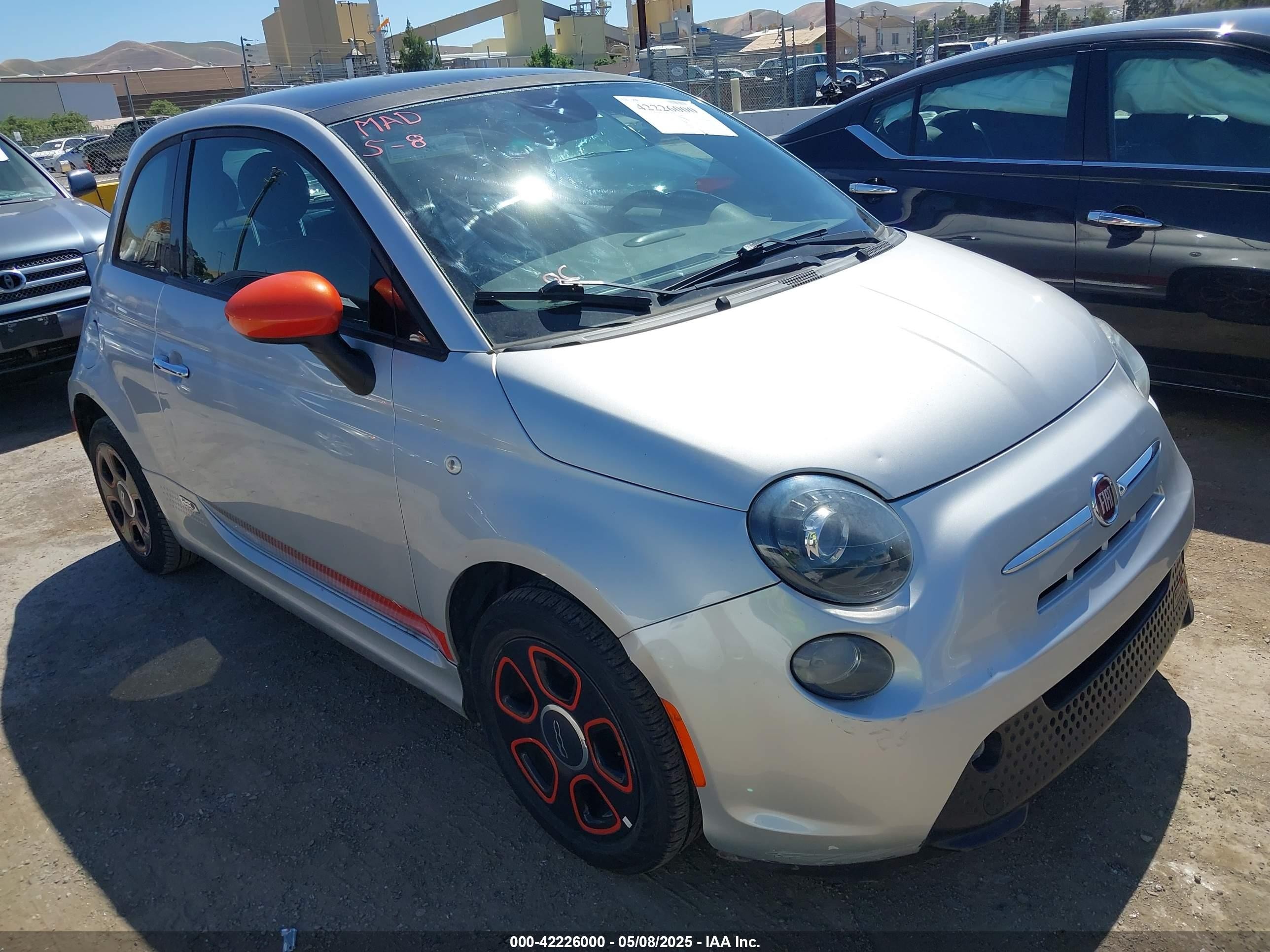 2014 FIAT 500e, VIN 3C3CFFGE8ET175918 — Electrical
