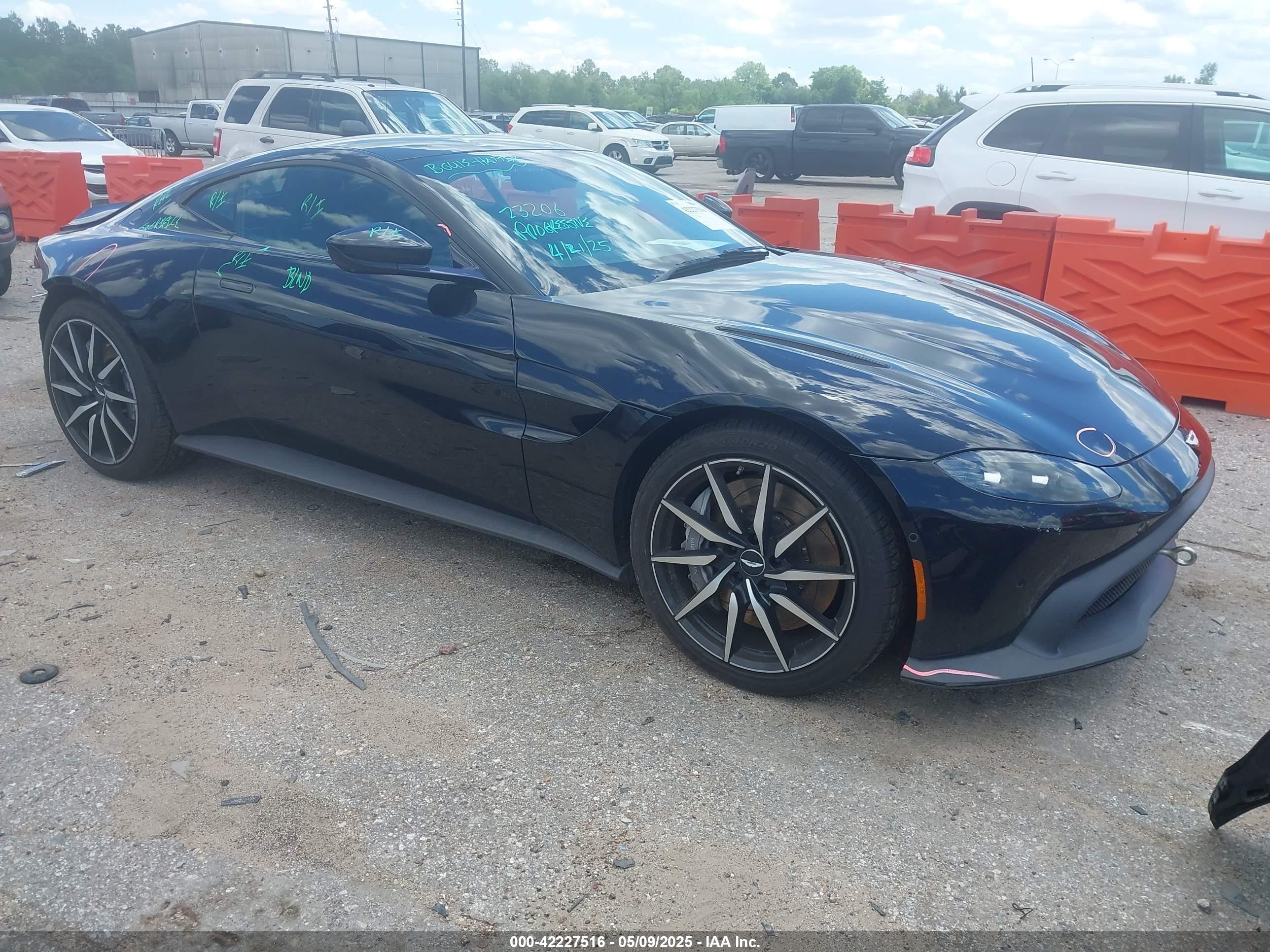 2020 Aston Martin Vantage, VIN SCFSMGAW4LGN03097 — Rear end