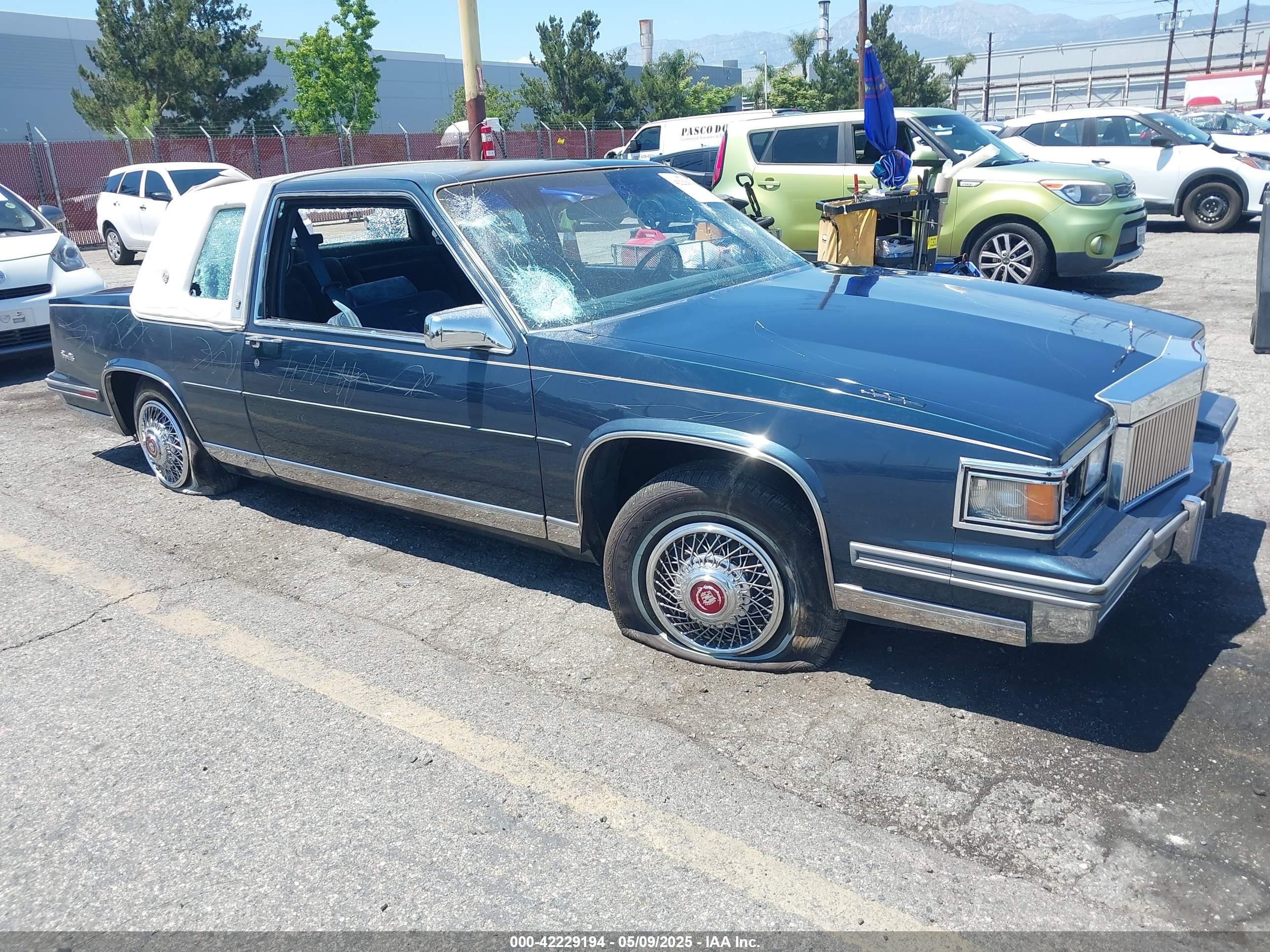 1986 Cadillac DeVille, VIN 1G6CD4783G4204155 — После угона