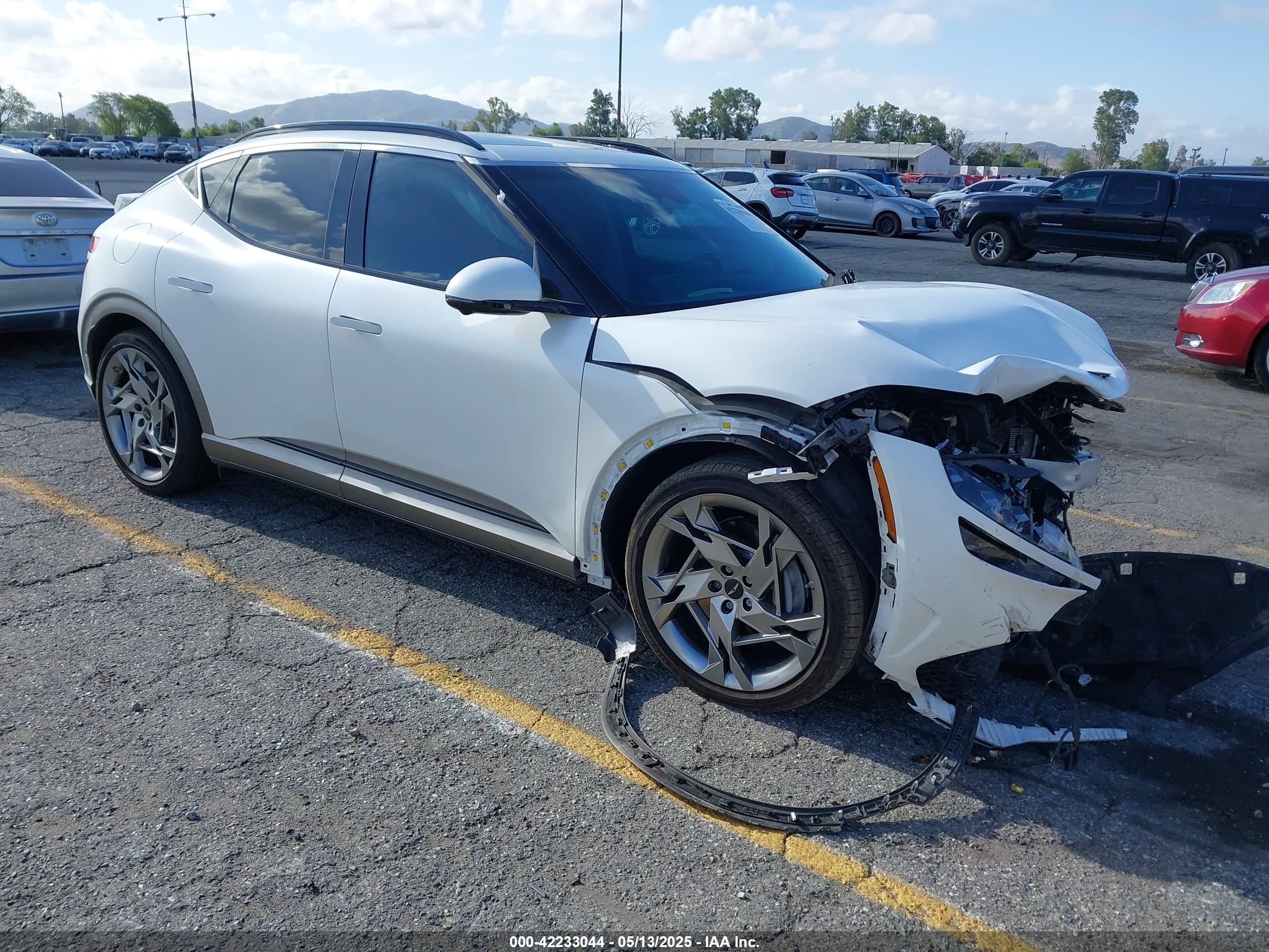 2023 Genesis GV60 Performance, VIN KMUKEDTB2PU014917 — Front end