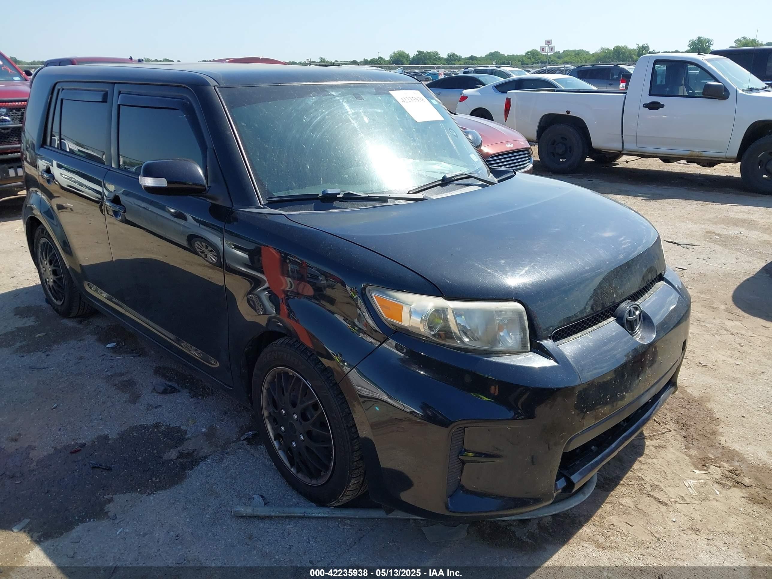 2012 Scion xB, VIN JTLZE4FE2CJ020661 — Front end