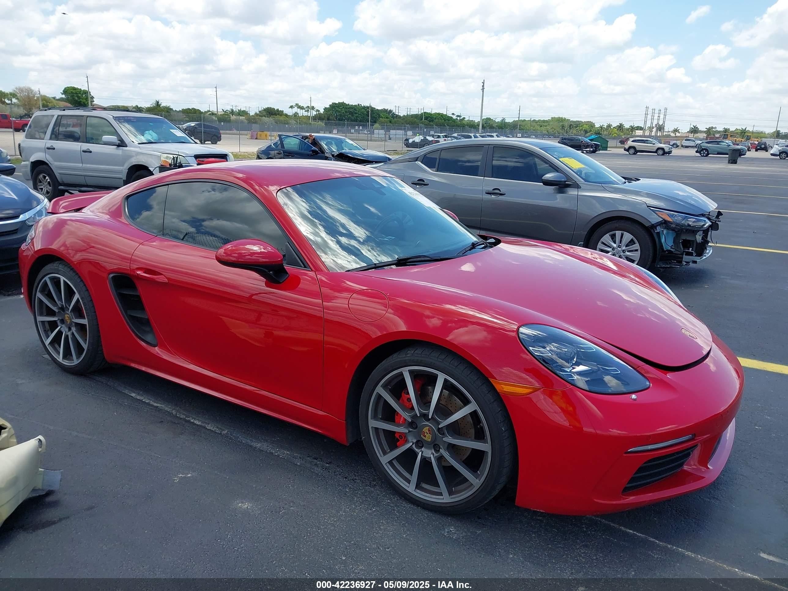 2017 Porsche 718 Cayman S, VIN WP0AB2A88HS285593 — Water / flood