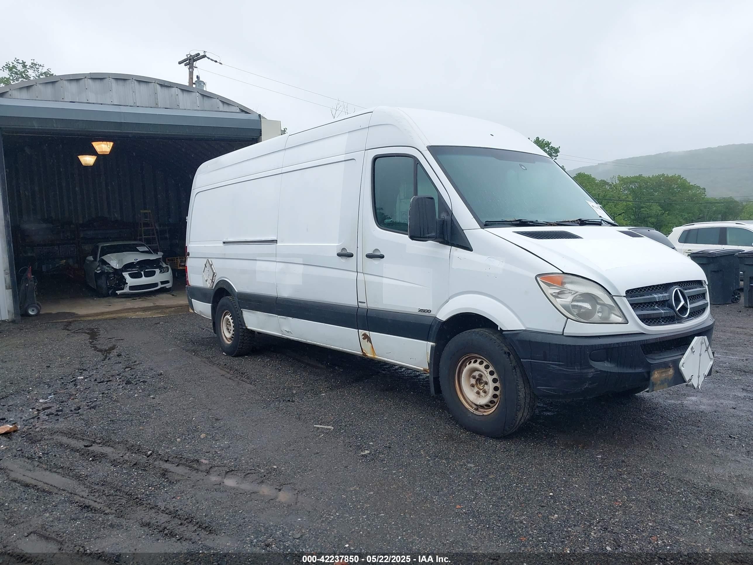 2012 Mercedes-Benz Sprinter Cargo, VIN WD3PE8CB5C5685285 — Side
