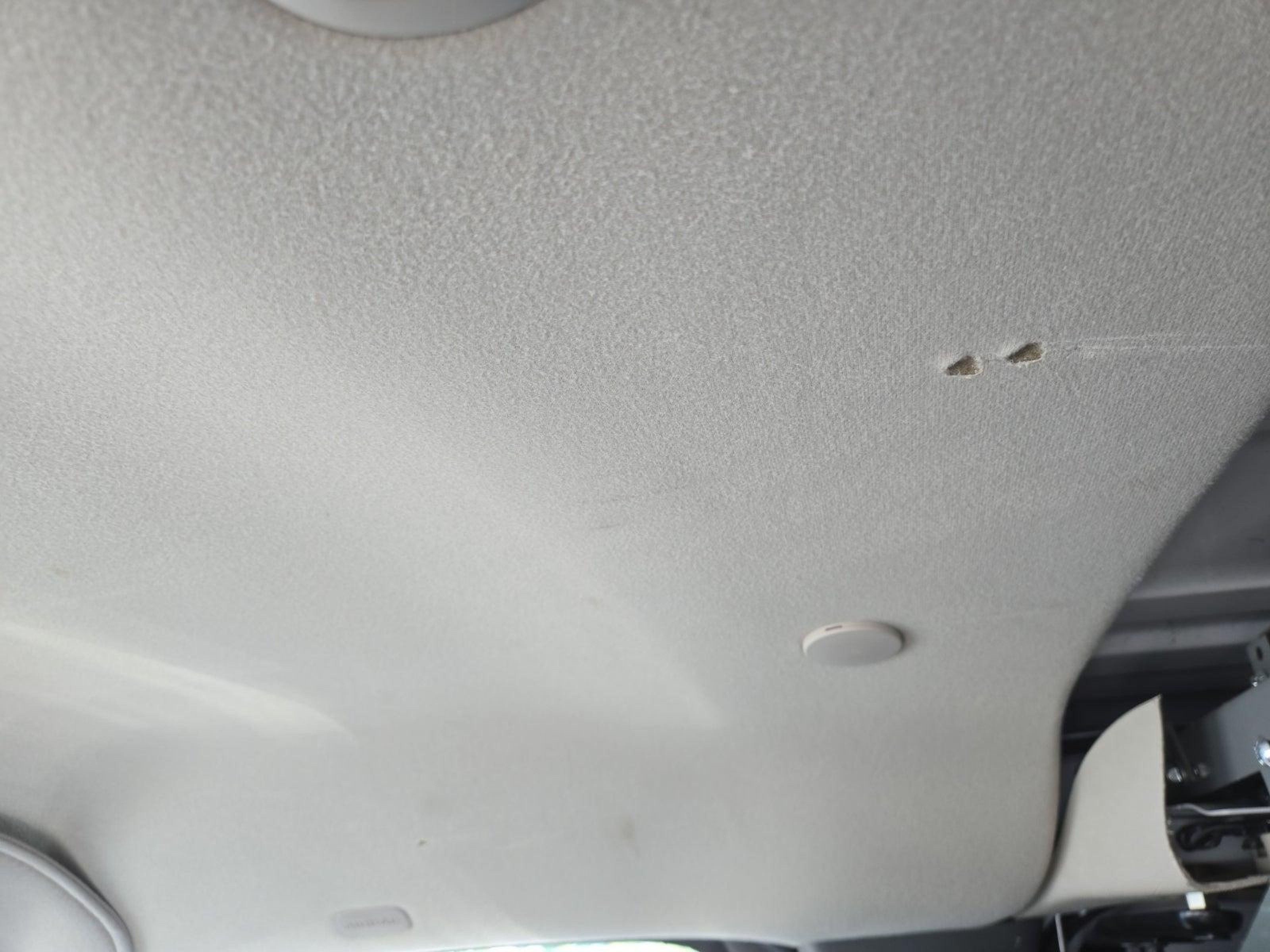 2016 Chevrolet Express G3500, VIN 1GCZGGFG6G1319049 — Normal wear