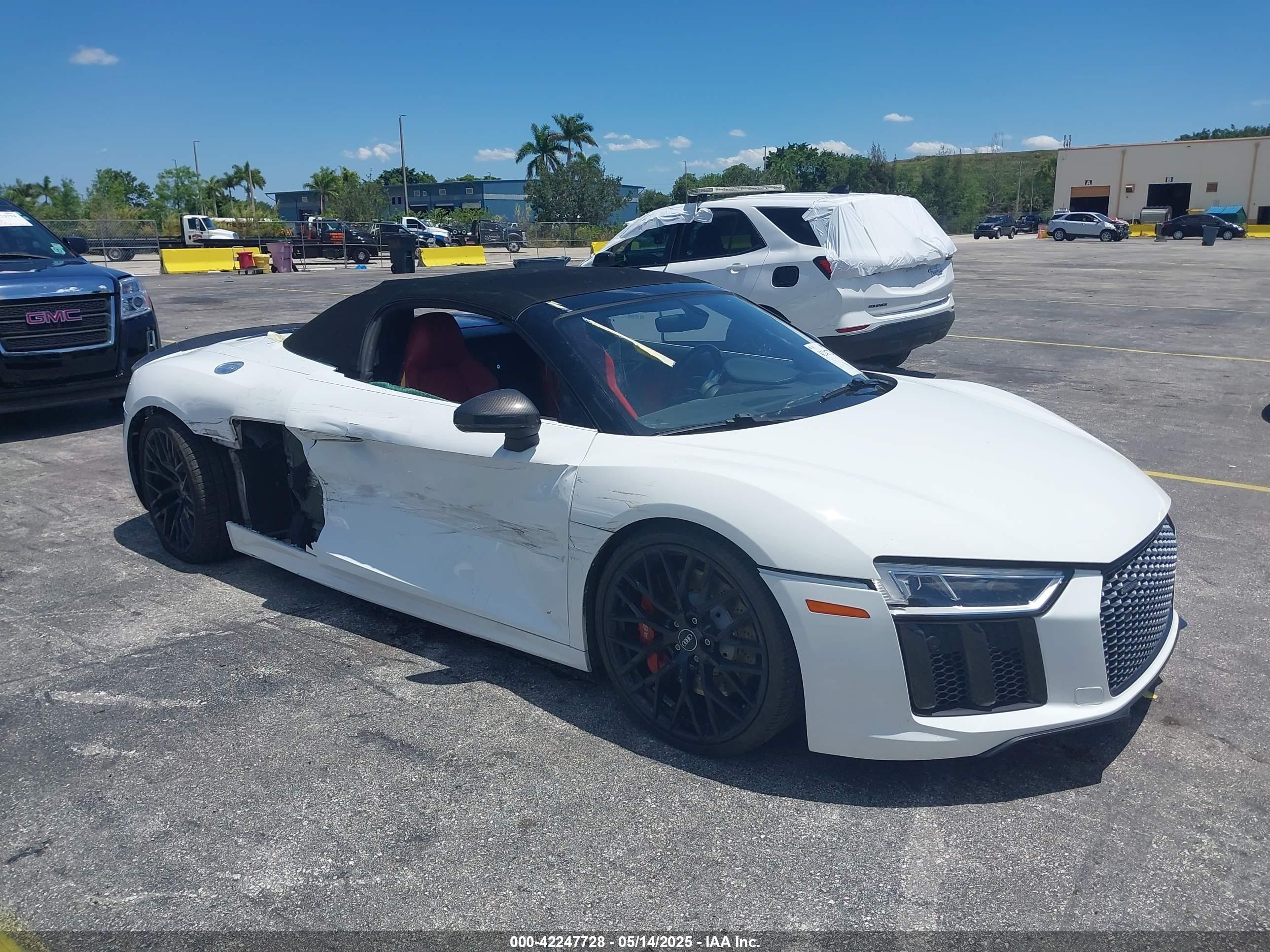 2017 Audi R8, VIN WUAVACFX0H7903232 — Side