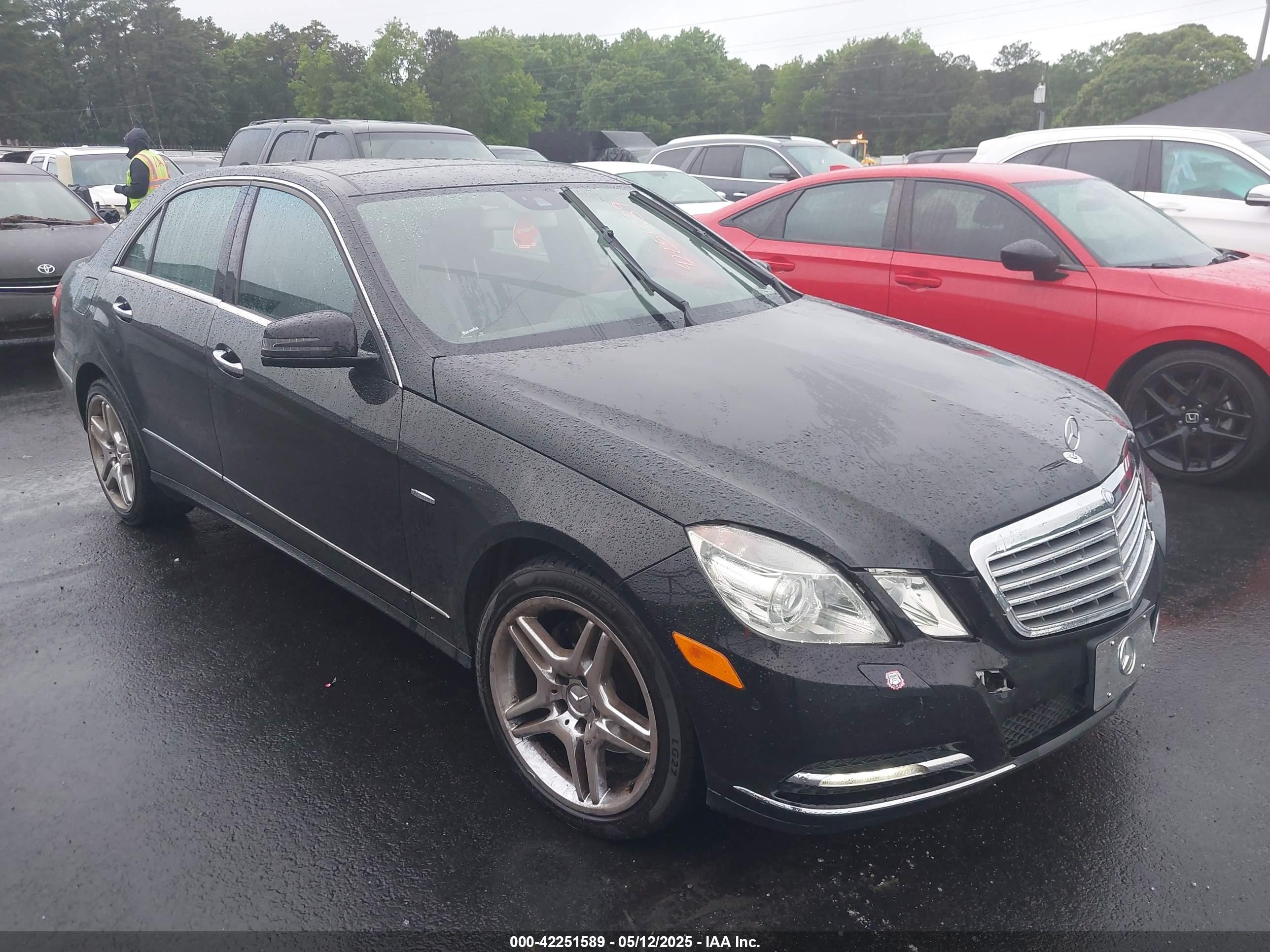 2012 Mercedes-Benz E 350 Luxury, VIN WDDHF8JB4CA599179 — Front end