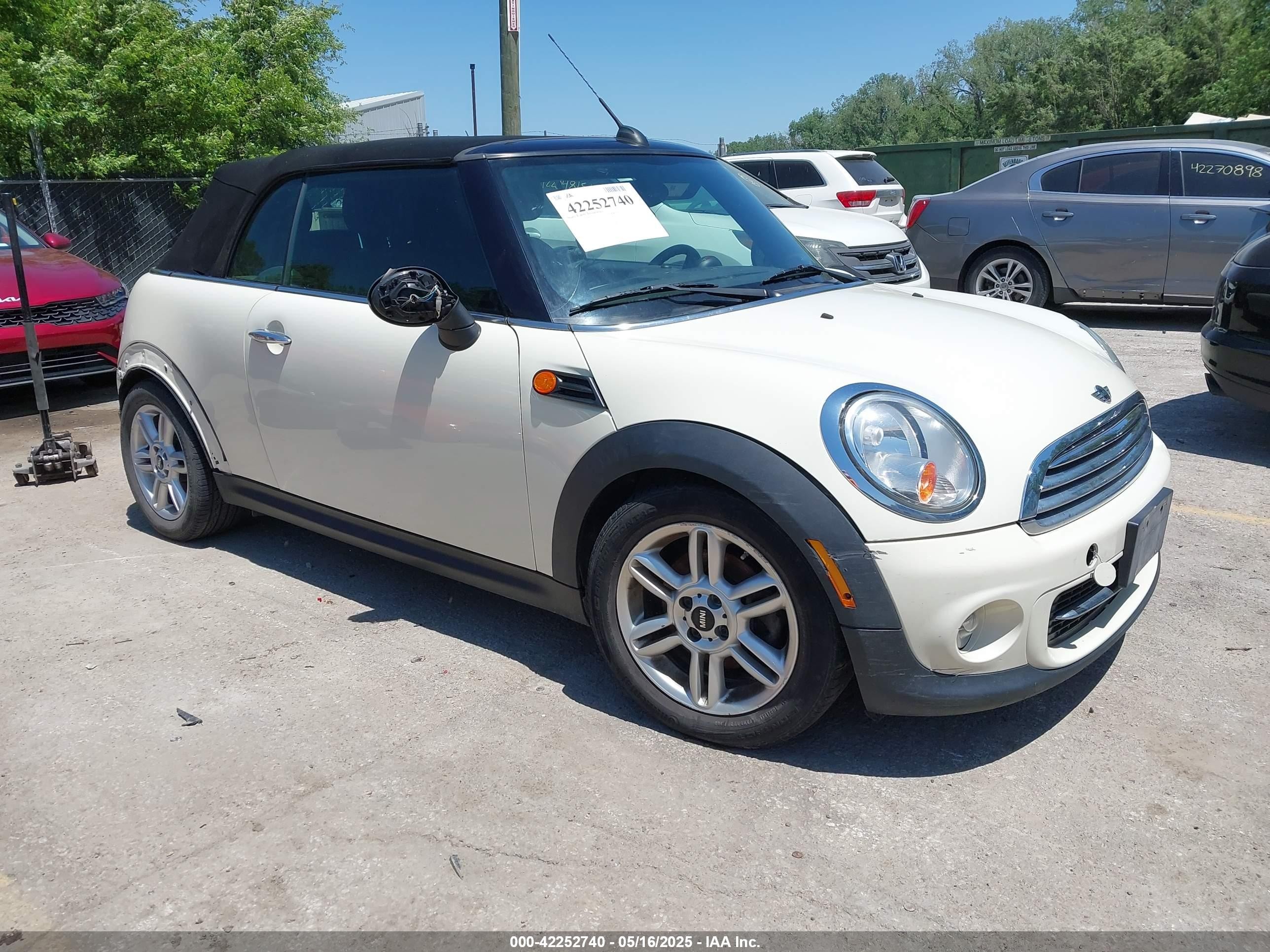 2012 MINI Convertible, VIN WMWZN3C51CT134646 — Vandalism