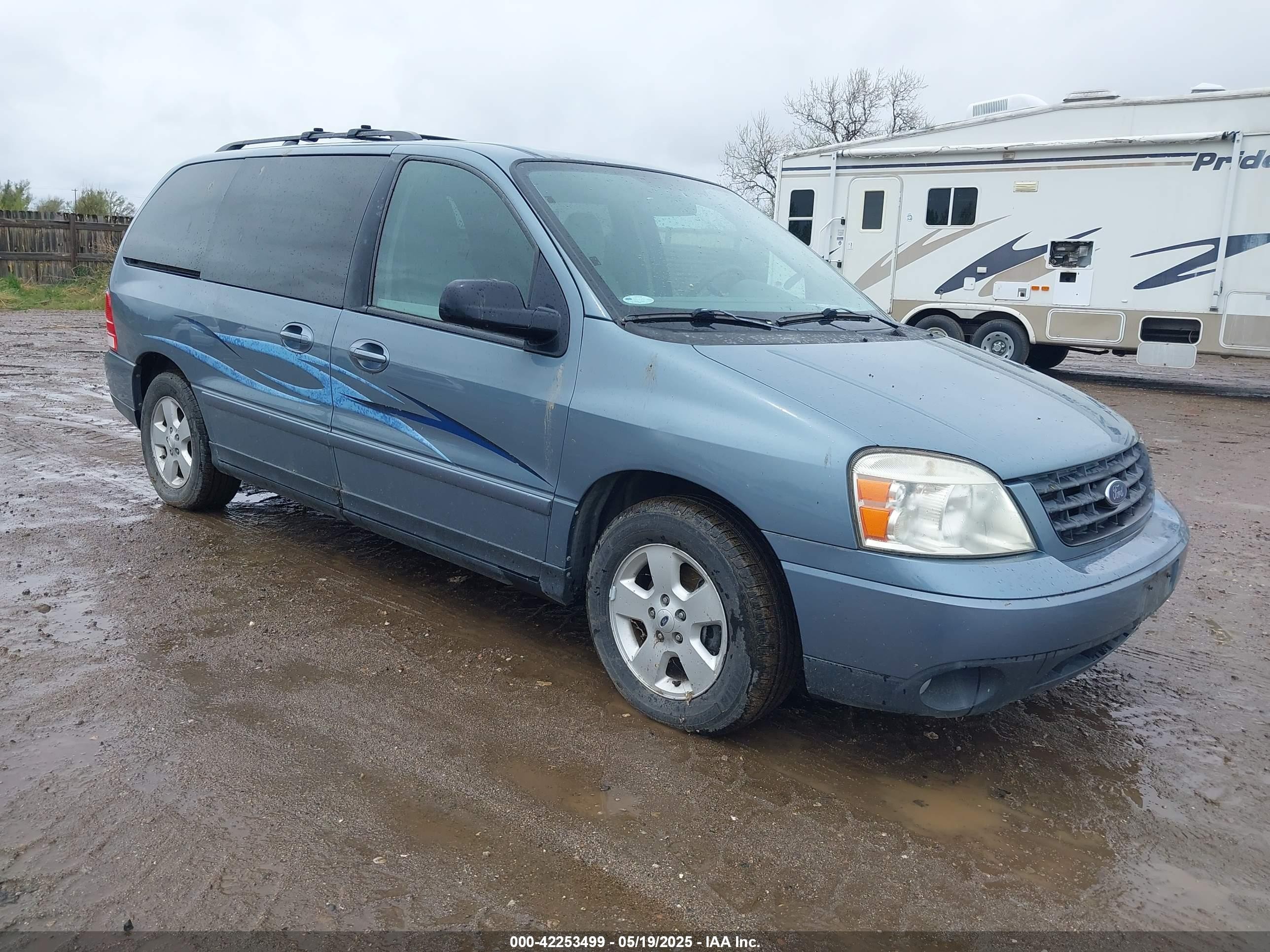 2005 Ford Freestar SES, VIN 2FMZA57605BA88254 — Normal wear