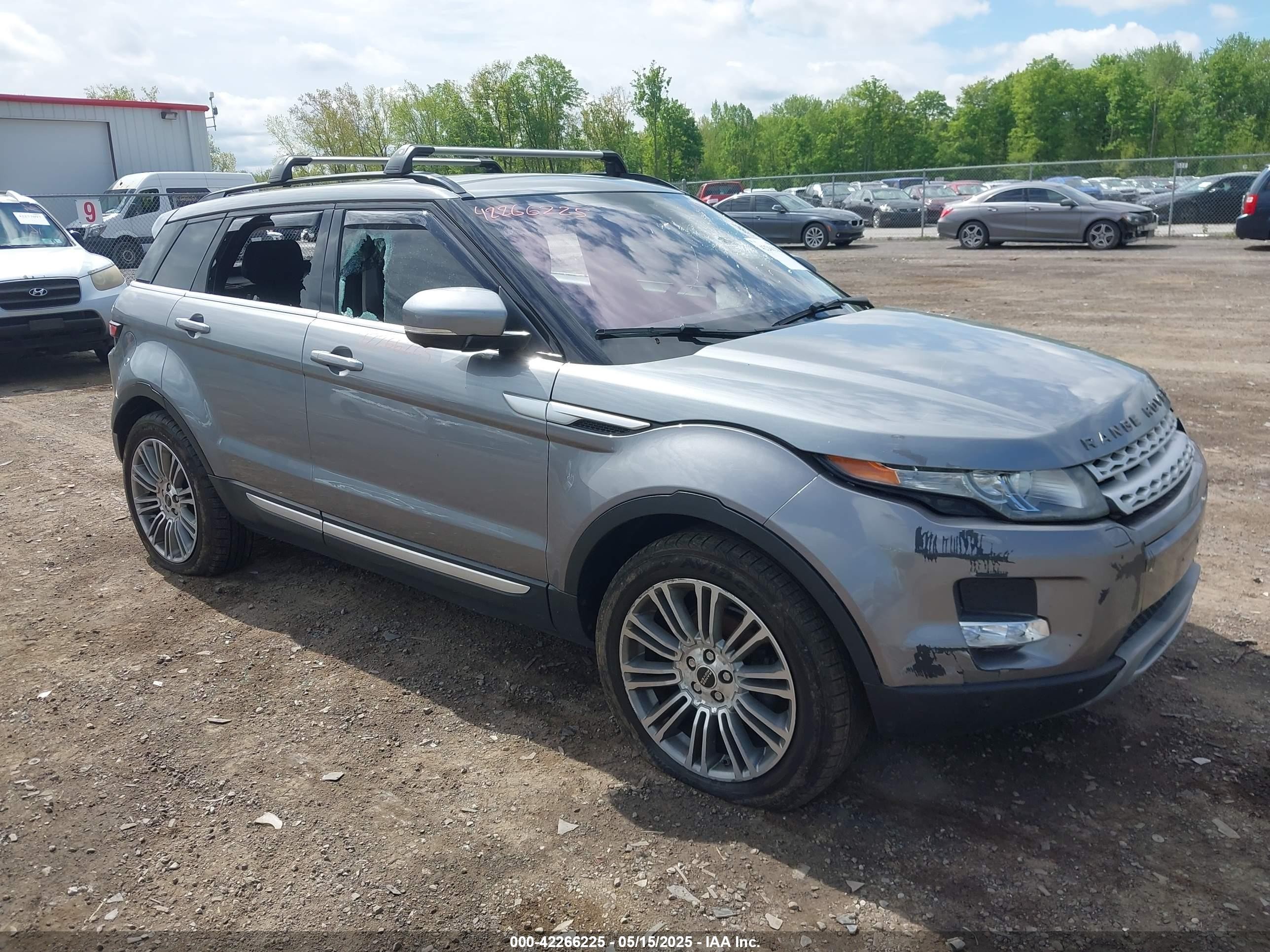 2012 Land Rover Range Rover Evoque Prestige Premium, VIN SALVV2BG6CH644159 — Vandalism