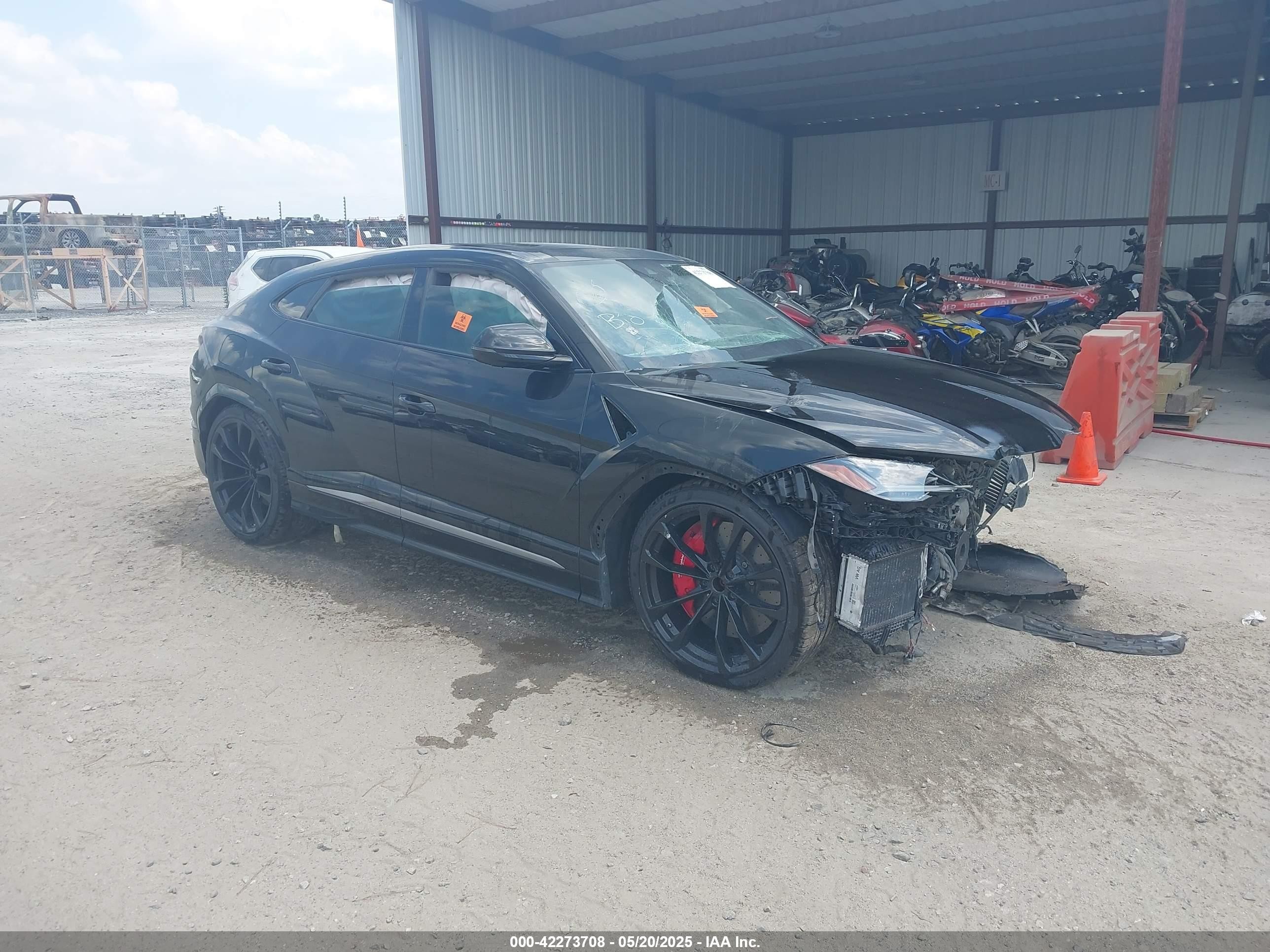 2020 Lamborghini Urus, VIN ZPBUA1ZL6LLA07712 — Front end
