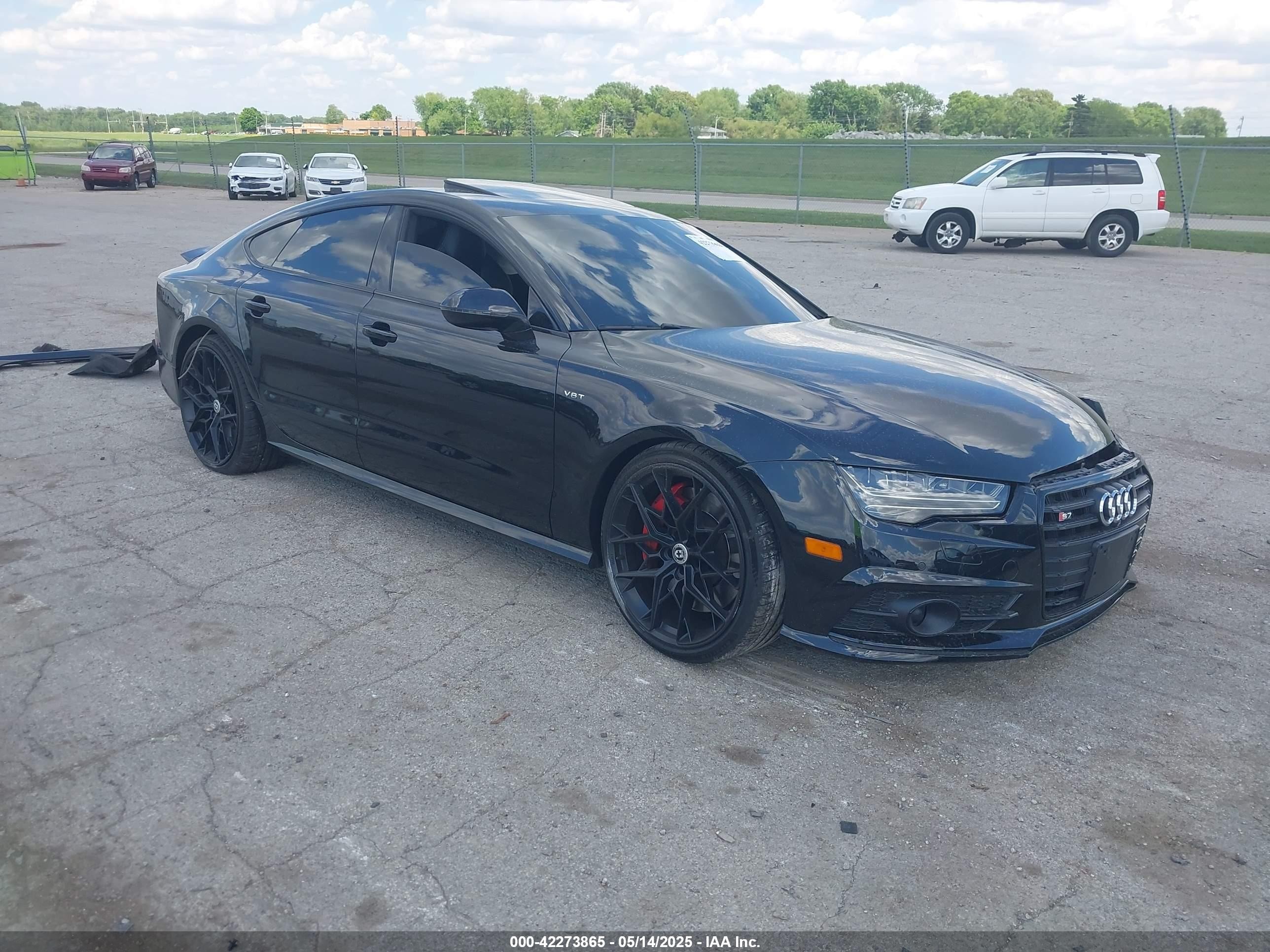 2018 Audi S7 Prestige, VIN WAU2FAFC2JN013137 — Side