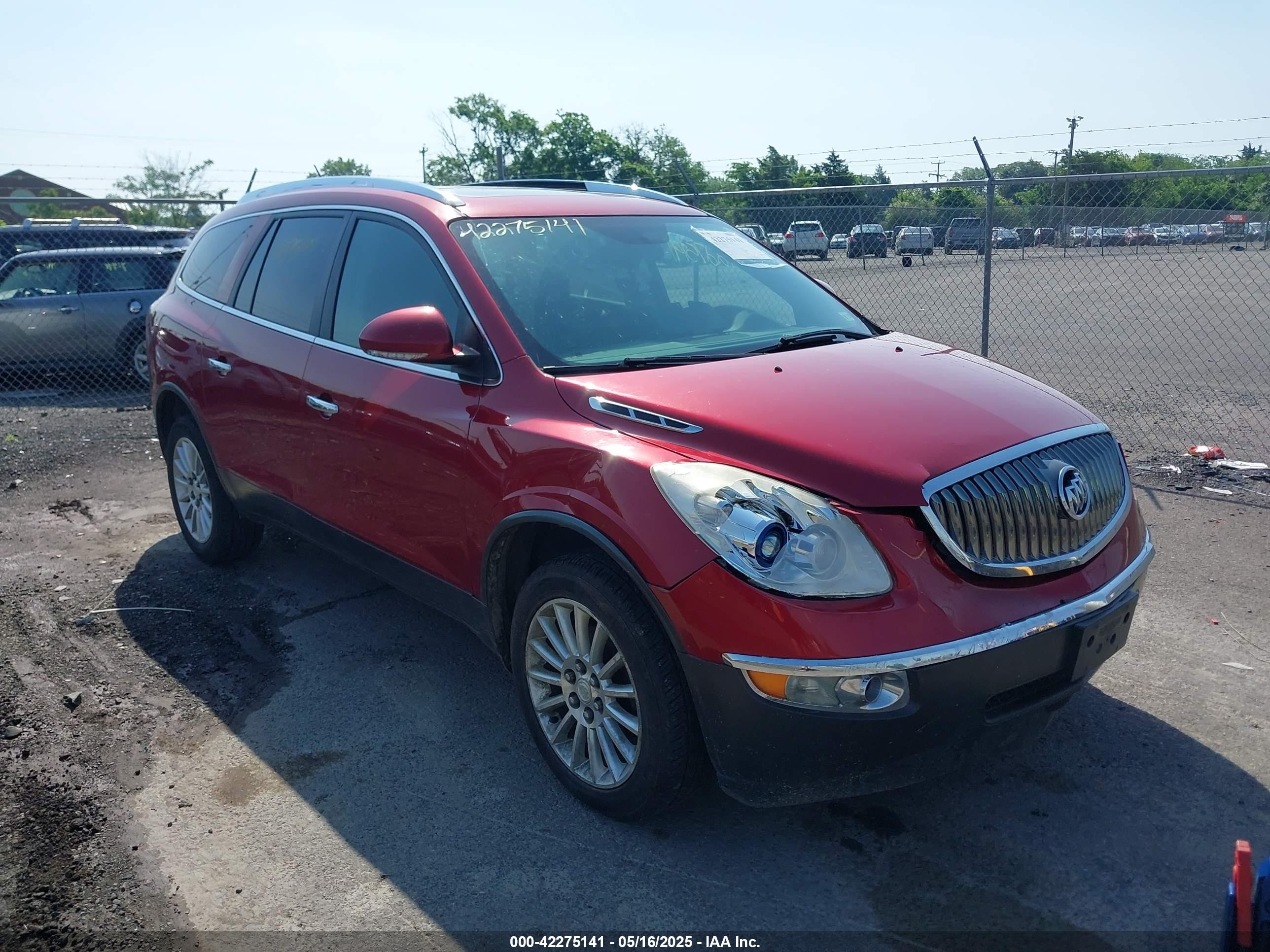 2012 Buick Enclave Leather, VIN 5GAKRCED4CJ181227 — Front end