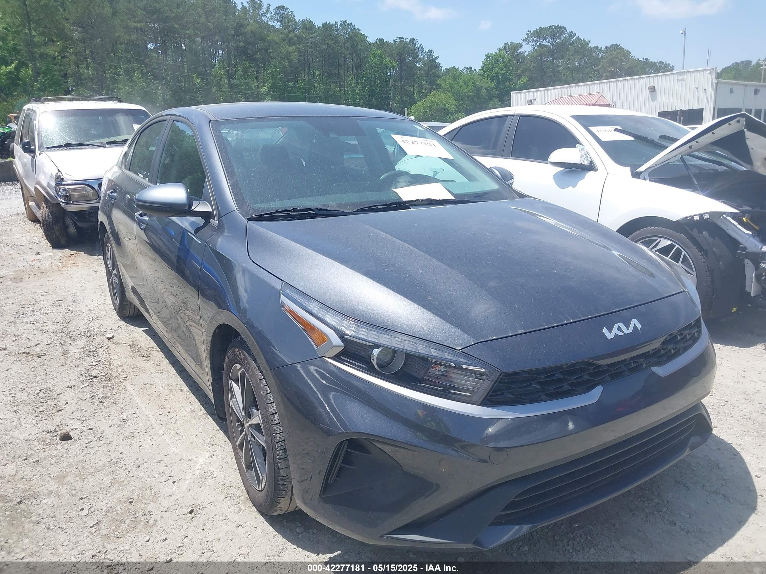 2023 Kia Forte LX, VIN 3KPF24ADXPE695697 — Фото с аукциона