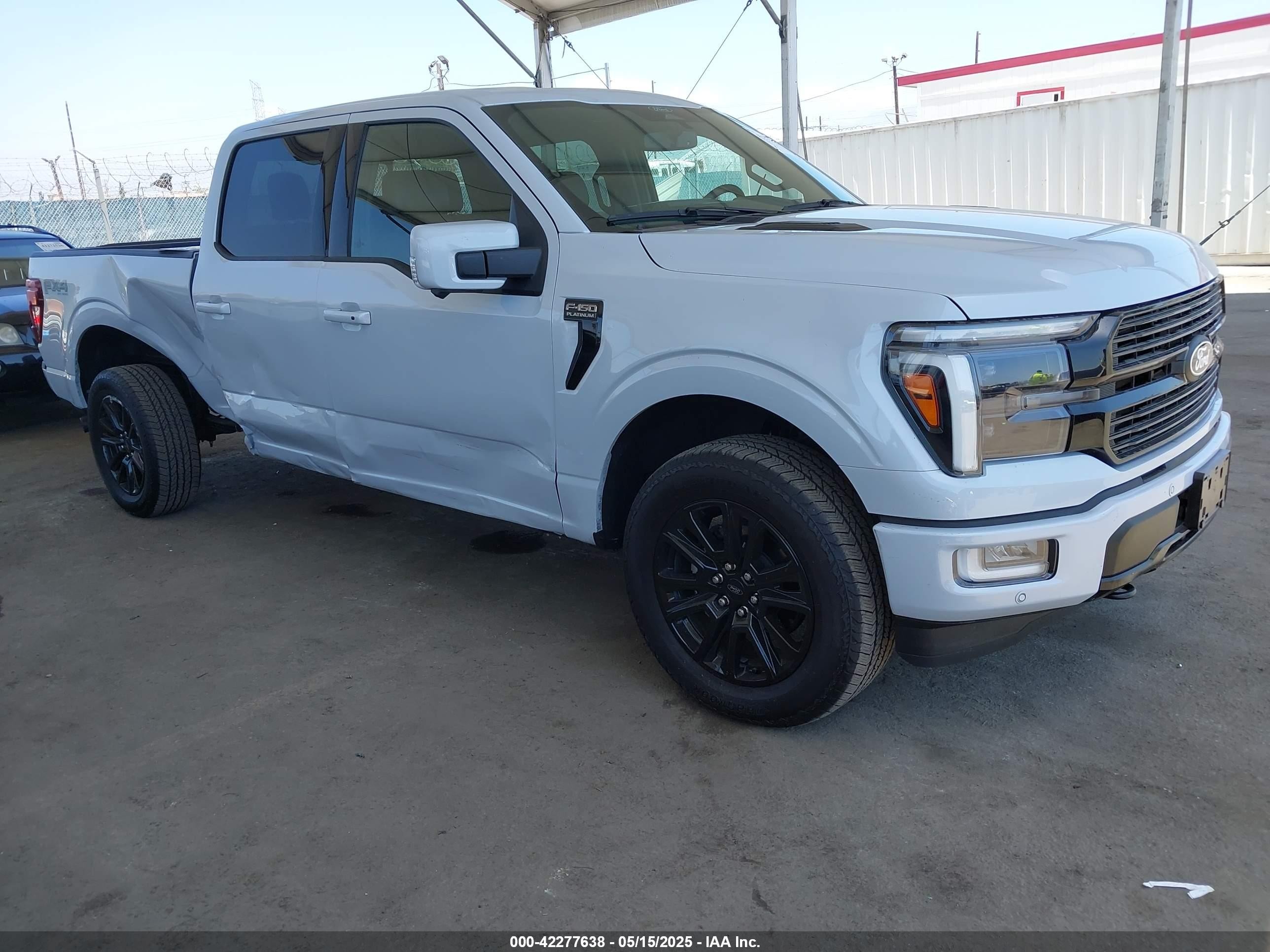 2025 Ford F-150 Platinum, VIN 1FTFW7L88SFA00119 — Бок