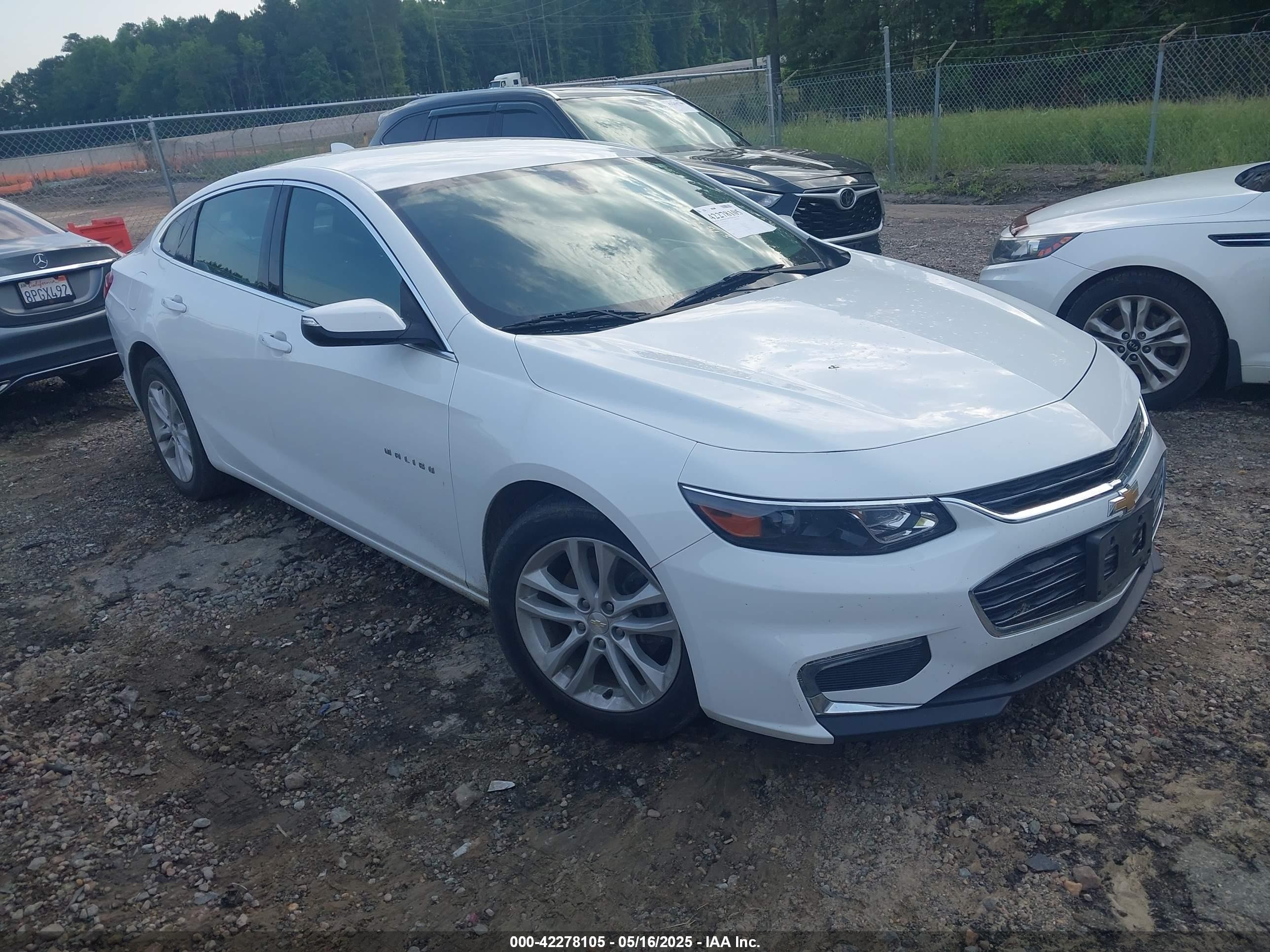 2018 Chevrolet Malibu LT, VIN 1G1ZD5ST9JF123447 — Rear end