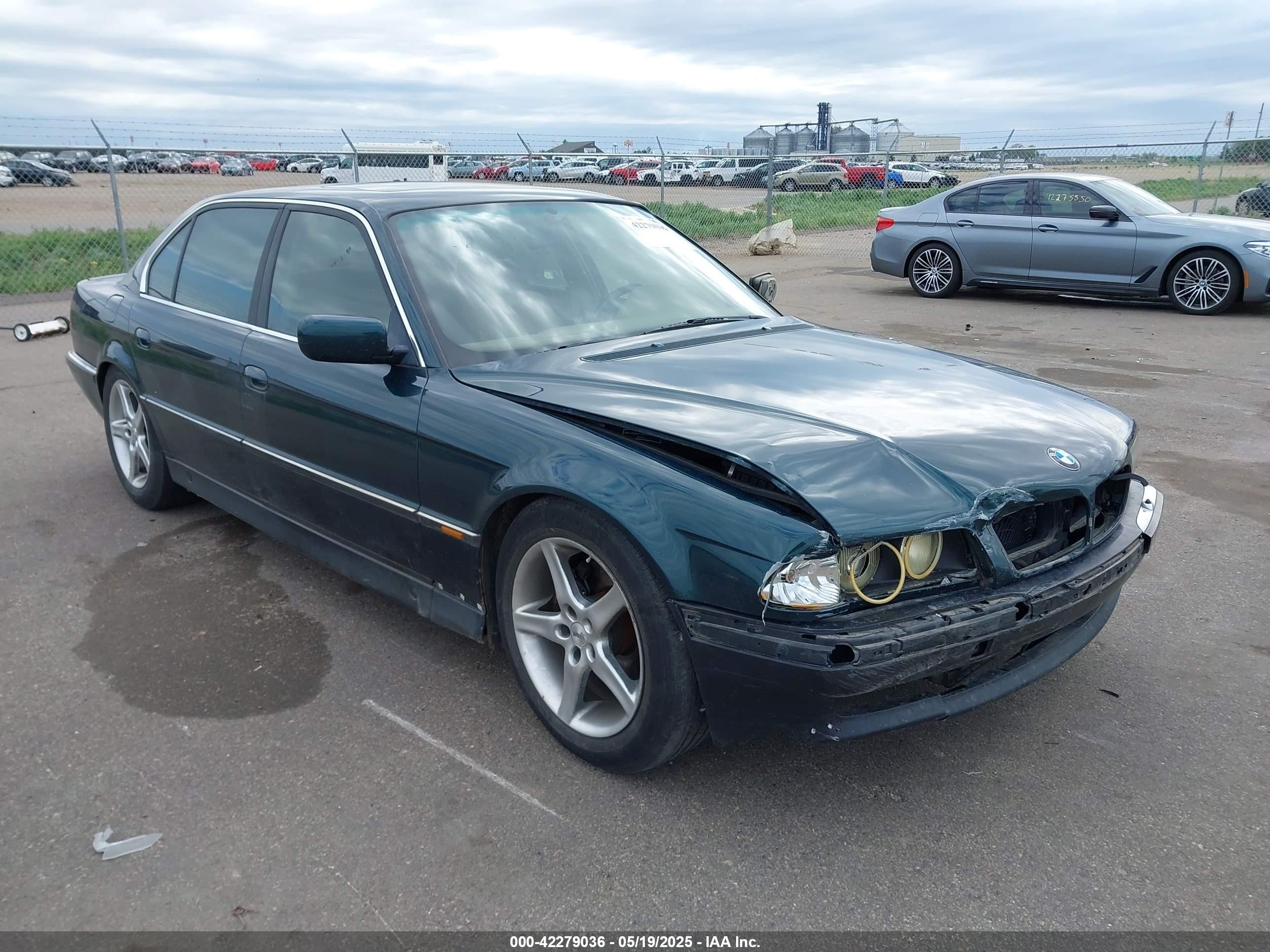 1997 BMW 7 Series 740iL, VIN WBAGJ8325VDL42466 — Front end