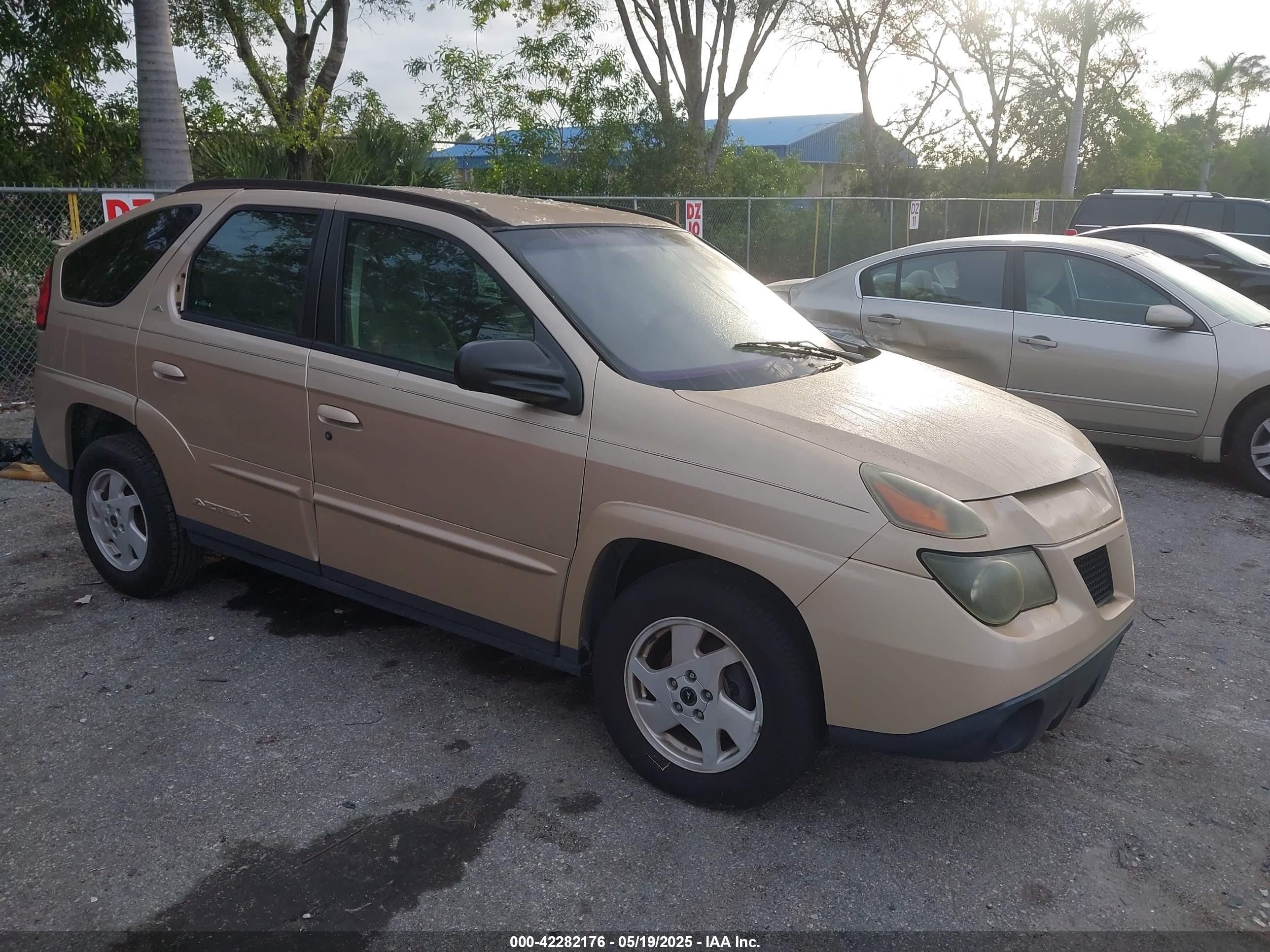 2002 Pontiac Aztek, VIN 3G7DA03E02S588627 — Side
