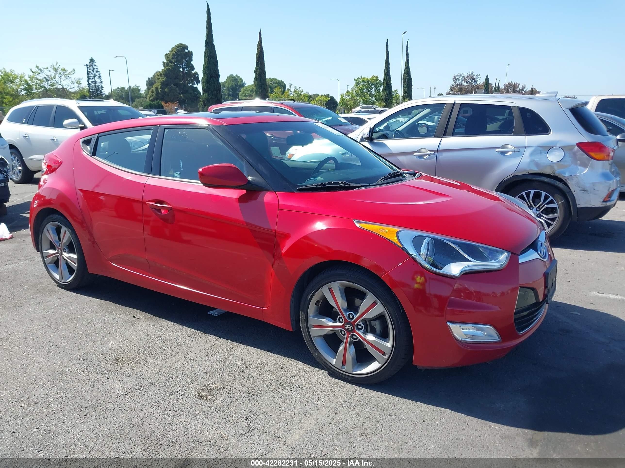 2016 Hyundai Veloster, VIN KMHTC6AD0GU270563 — Rear end