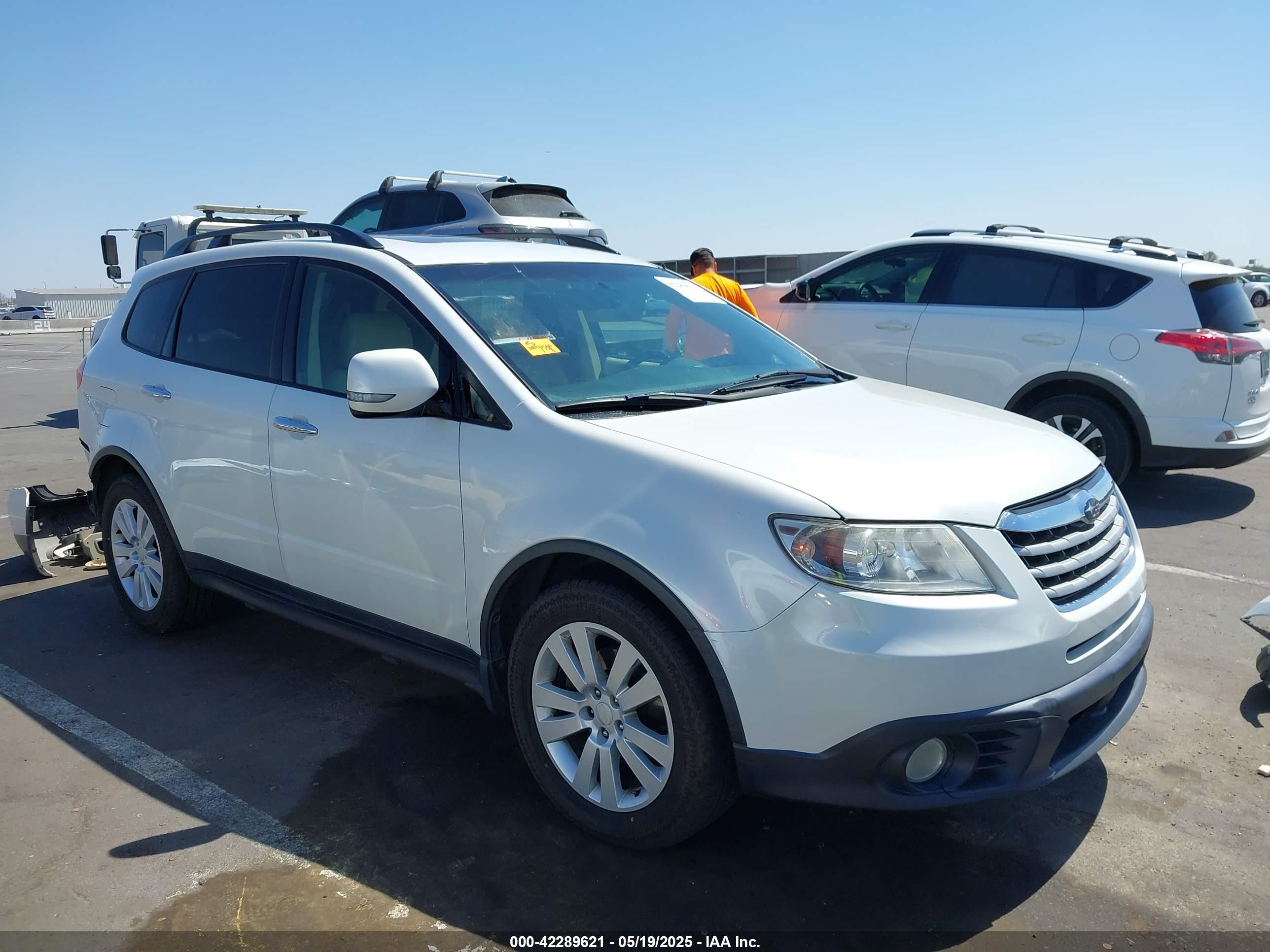 2011 Subaru Tribeca Touring, VIN 4S4WX9GD2B4402094 — Rear end