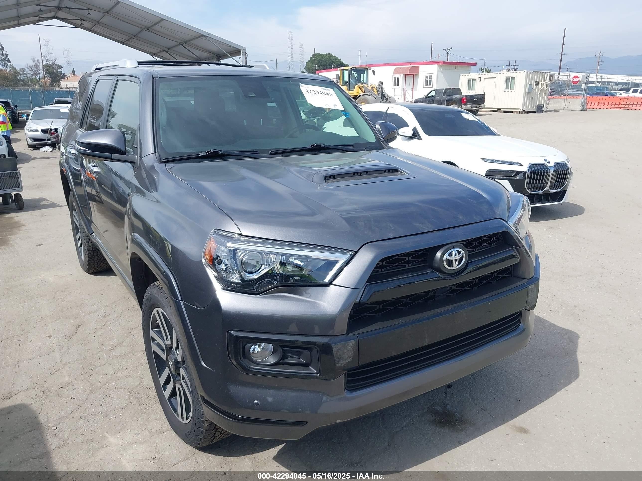 2021 Toyota 4Runner Limited, VIN JTEKU5JR3M5877545 — Rear end