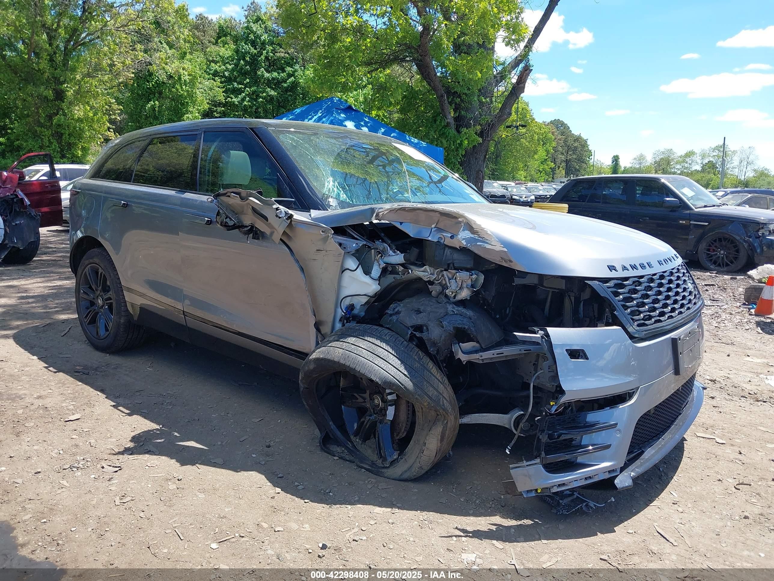 2022 Land Rover Range Rover Velar R-Dynamic S, VIN SALYT2EX1NA346676 — Front end