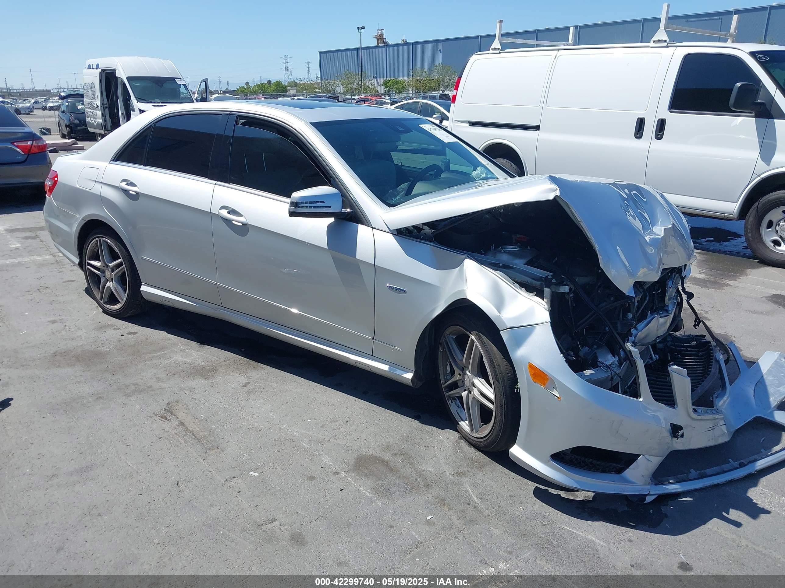 2012 Mercedes-Benz E 350 Luxury, VIN WDDHF5KB0CA595918 — Front end