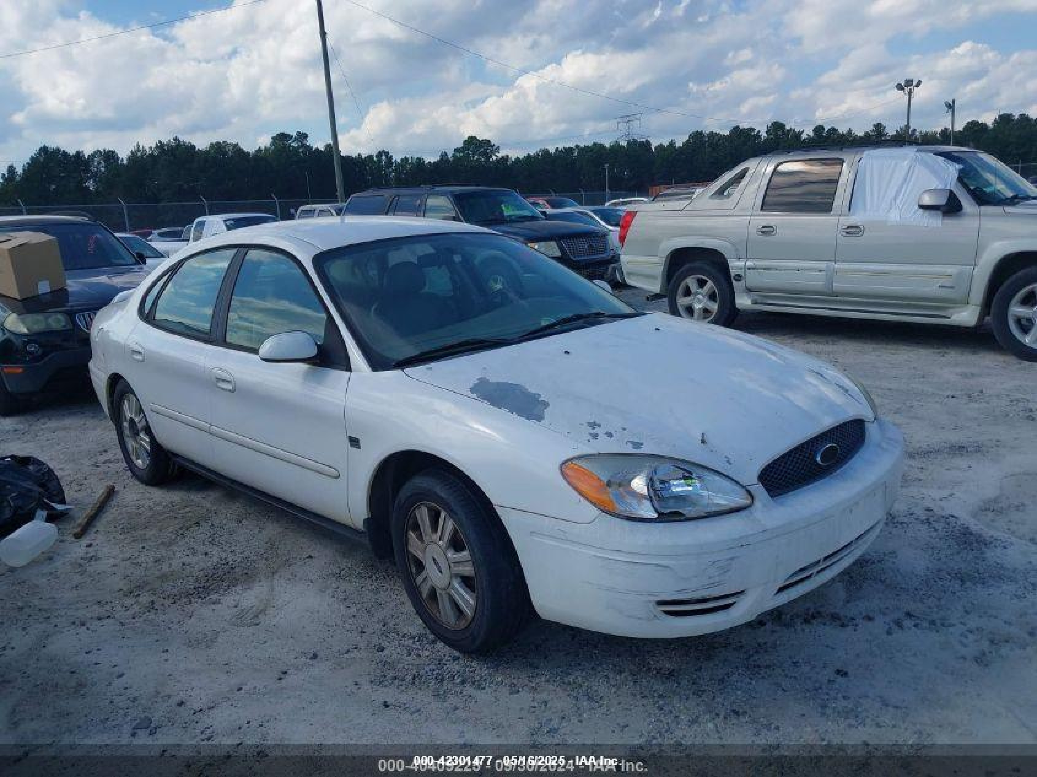 2004 Ford Taurus SEL, VIN 1FAHP56S34G152748 — Rear end