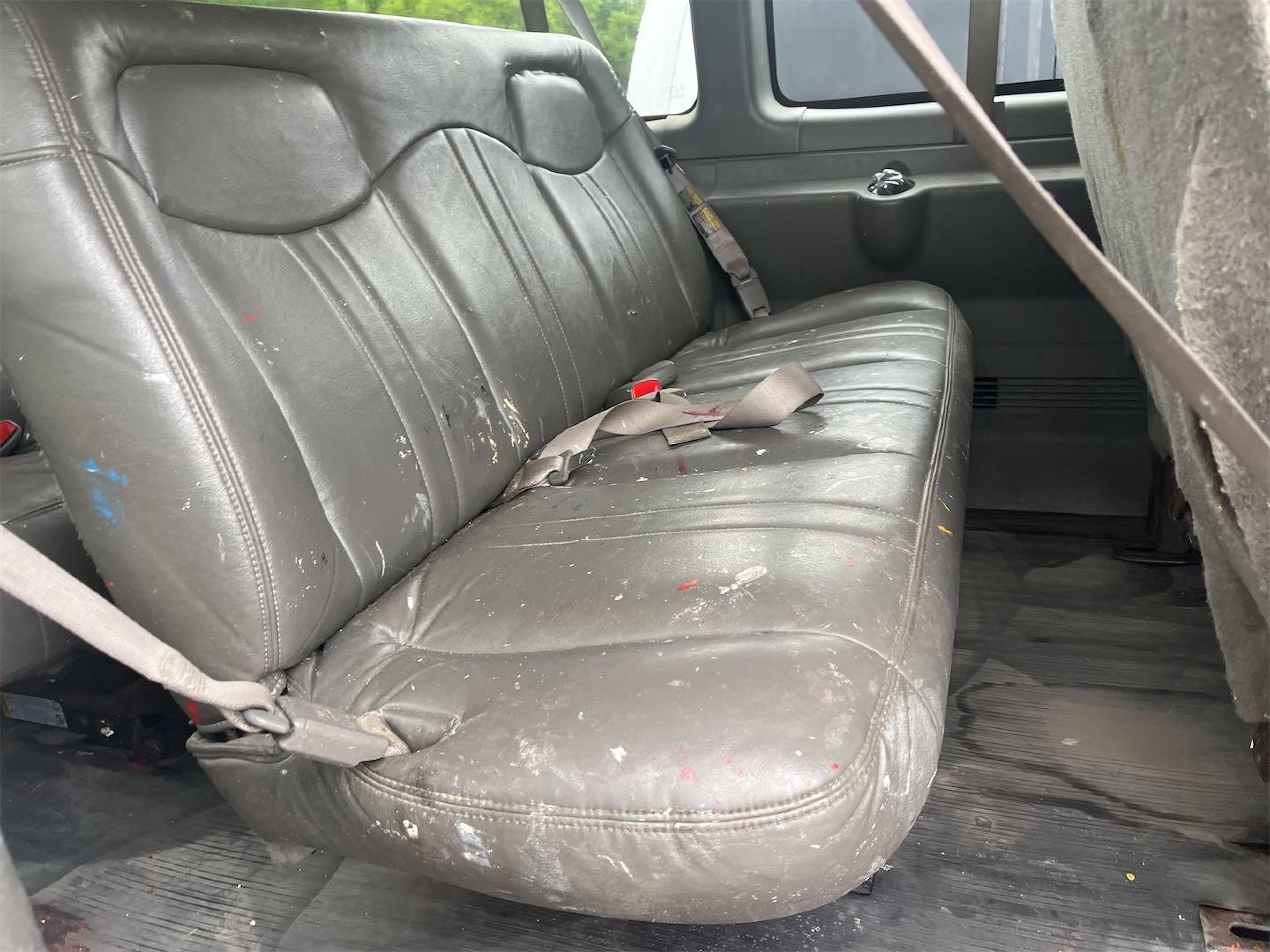 2007 Chevrolet Express Passenger, VIN 1GAHG39U771138654 — Normal wear