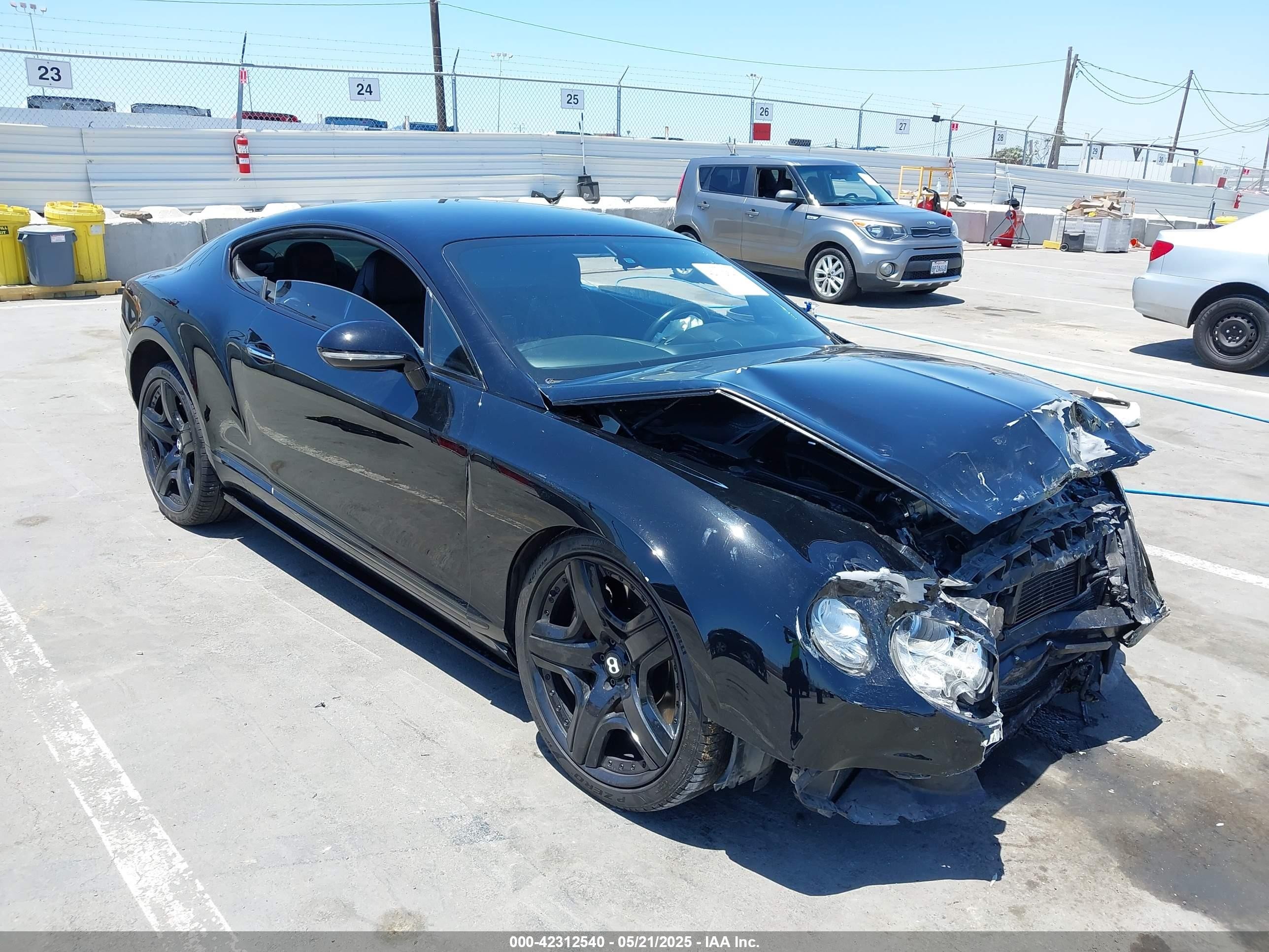 2012 Bentley Continental GT, VIN SCBFR7ZA8CC071957 — Front end