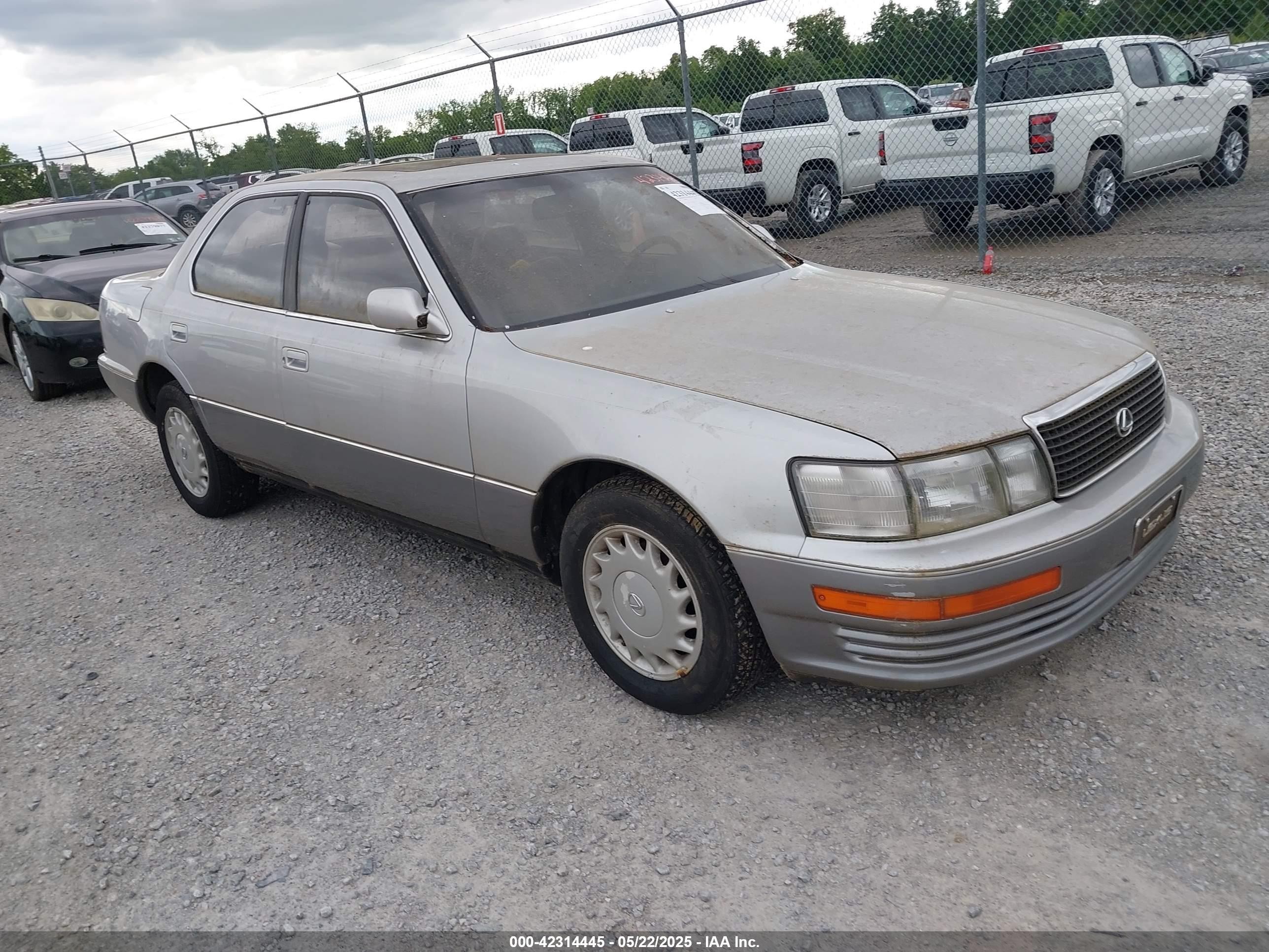 1990 Lexus LS 400, VIN JT8UF11E2L0024836 — Normal wear