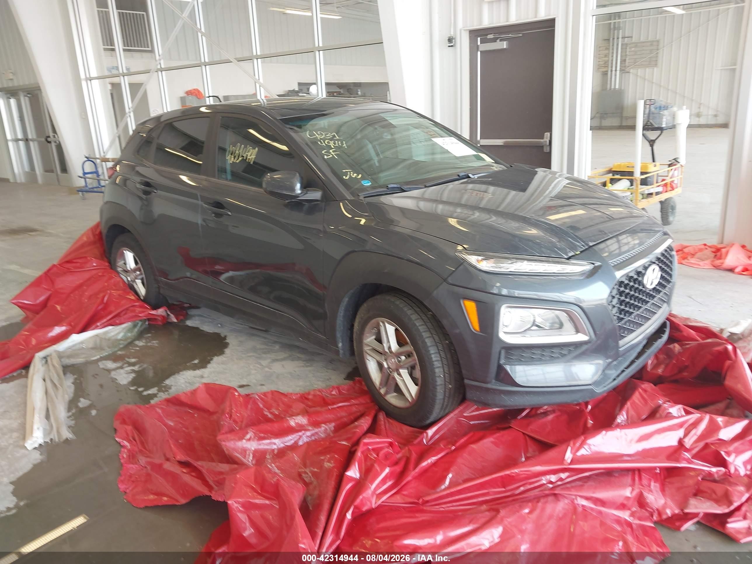 2021 Hyundai Kona SE, VIN KM8K12AA0MU611701 — Front end