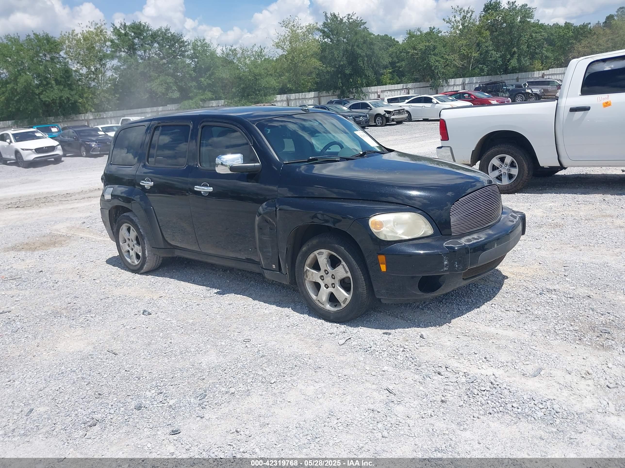 2007 Chevrolet HHR LT, VIN 3GNDA23D37S570822 — Front end