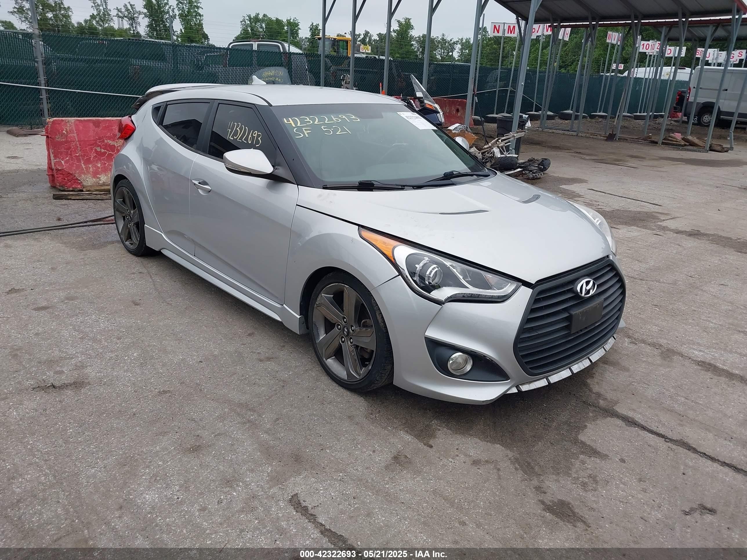 2014 Hyundai Veloster Turbo, VIN KMHTC6AE6EU206856 — Rear end