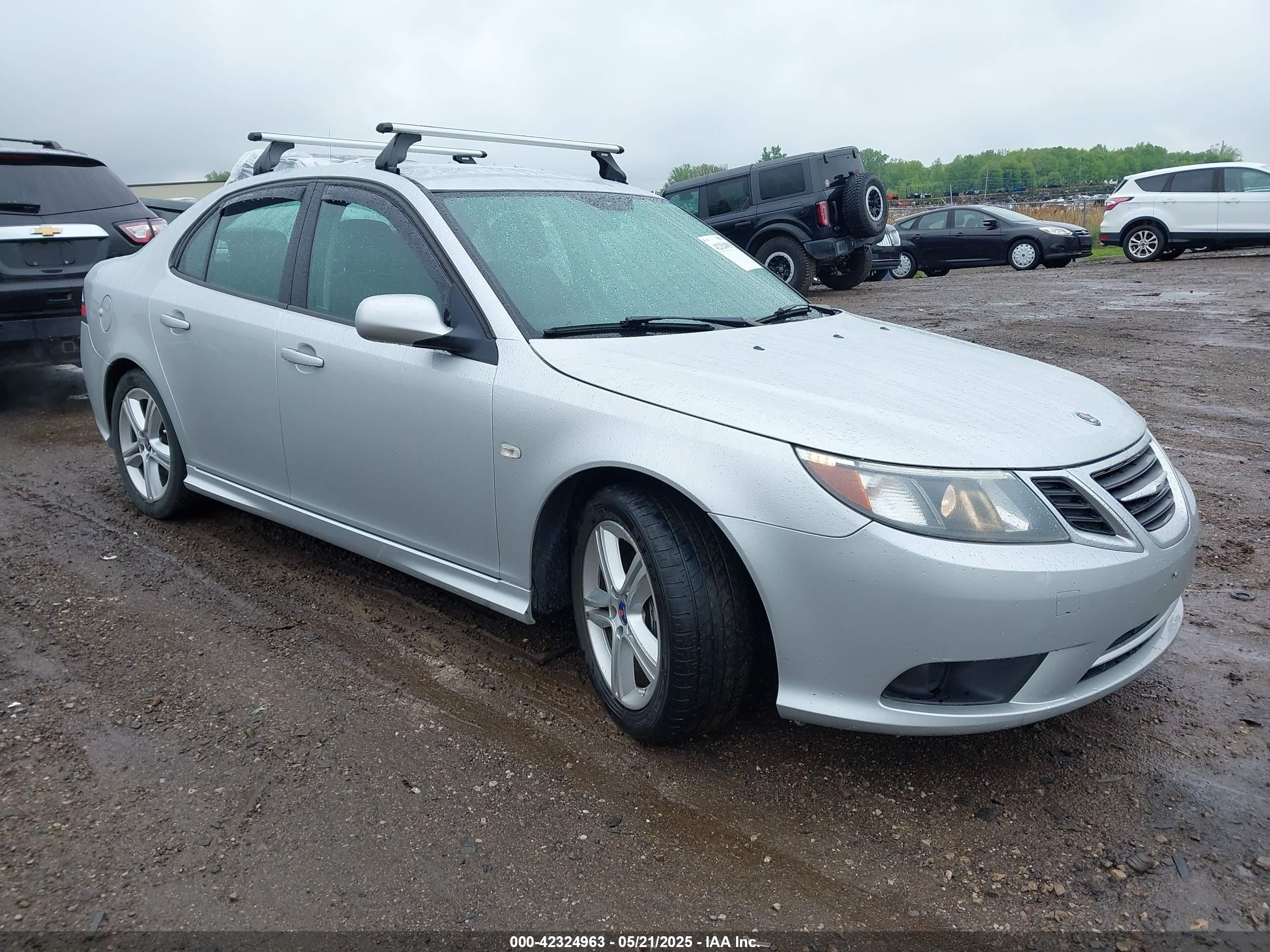 2011 Saab 9-3, VIN YS3FA4BY2B1308942 — Днище