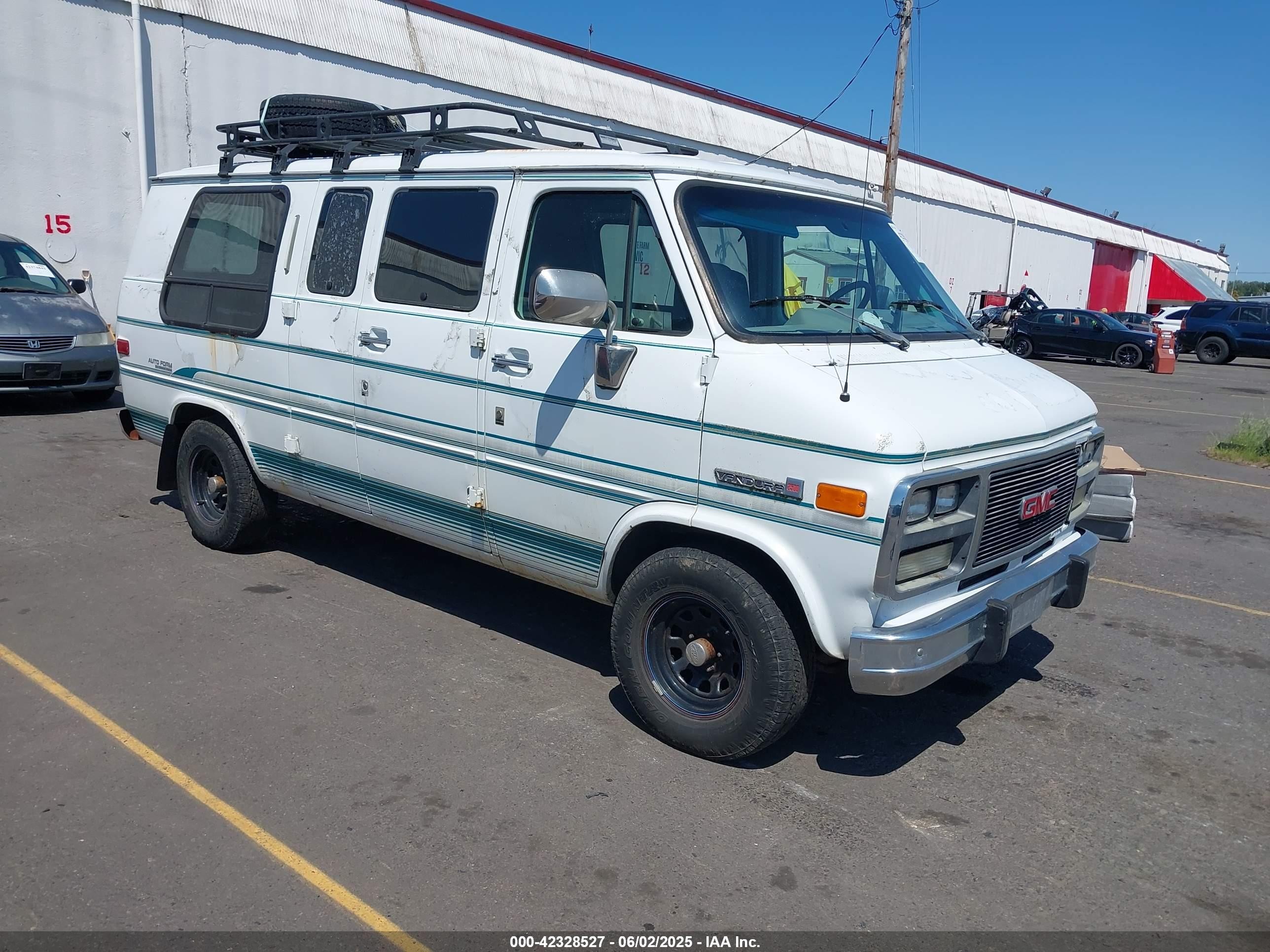 1993 GMC Vandura, VIN 1GDEG25K1PF517060 — Rear end