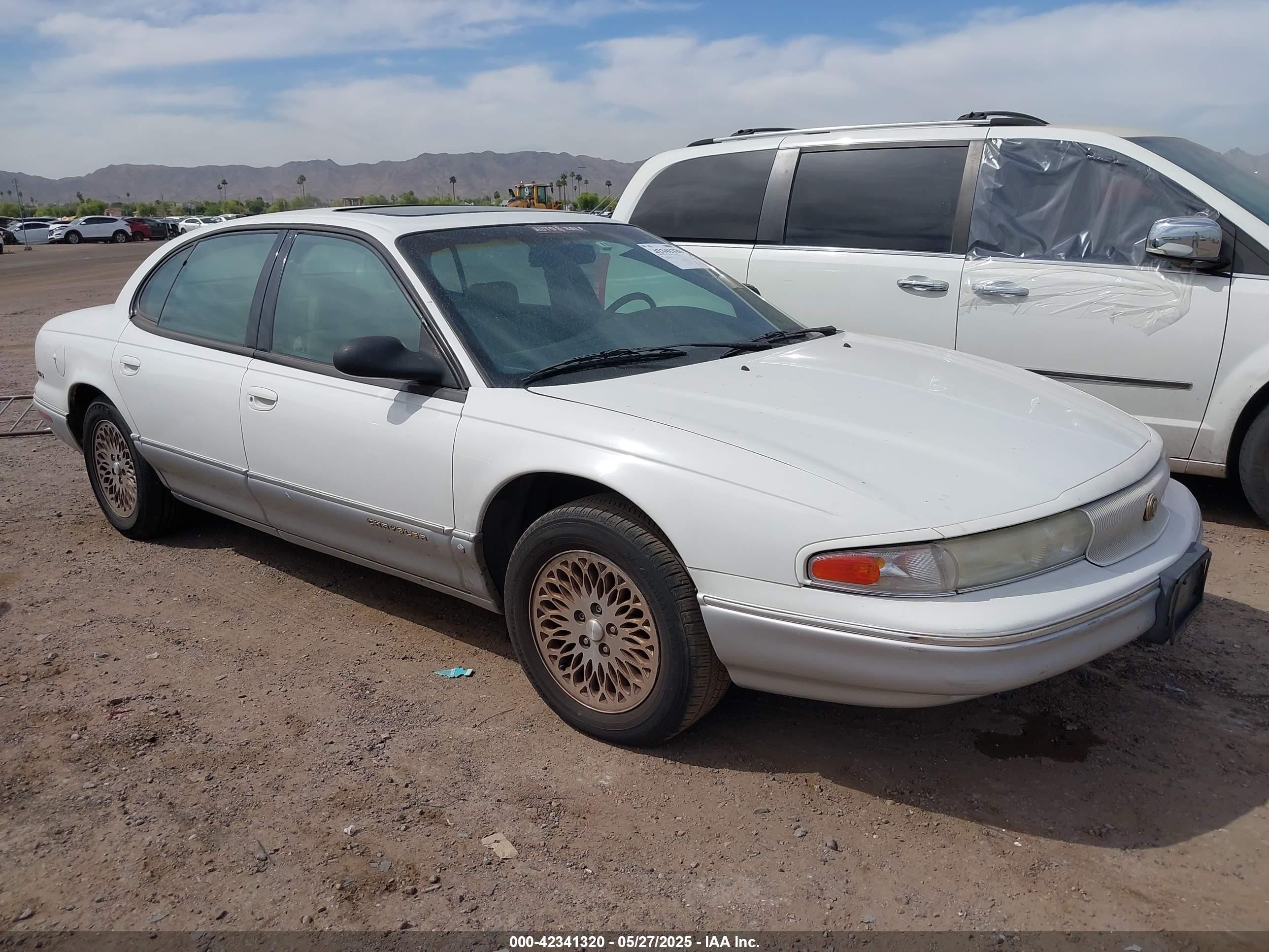 1997 Chrysler LHS, VIN 2C3HC56F0VH558148 — Зад