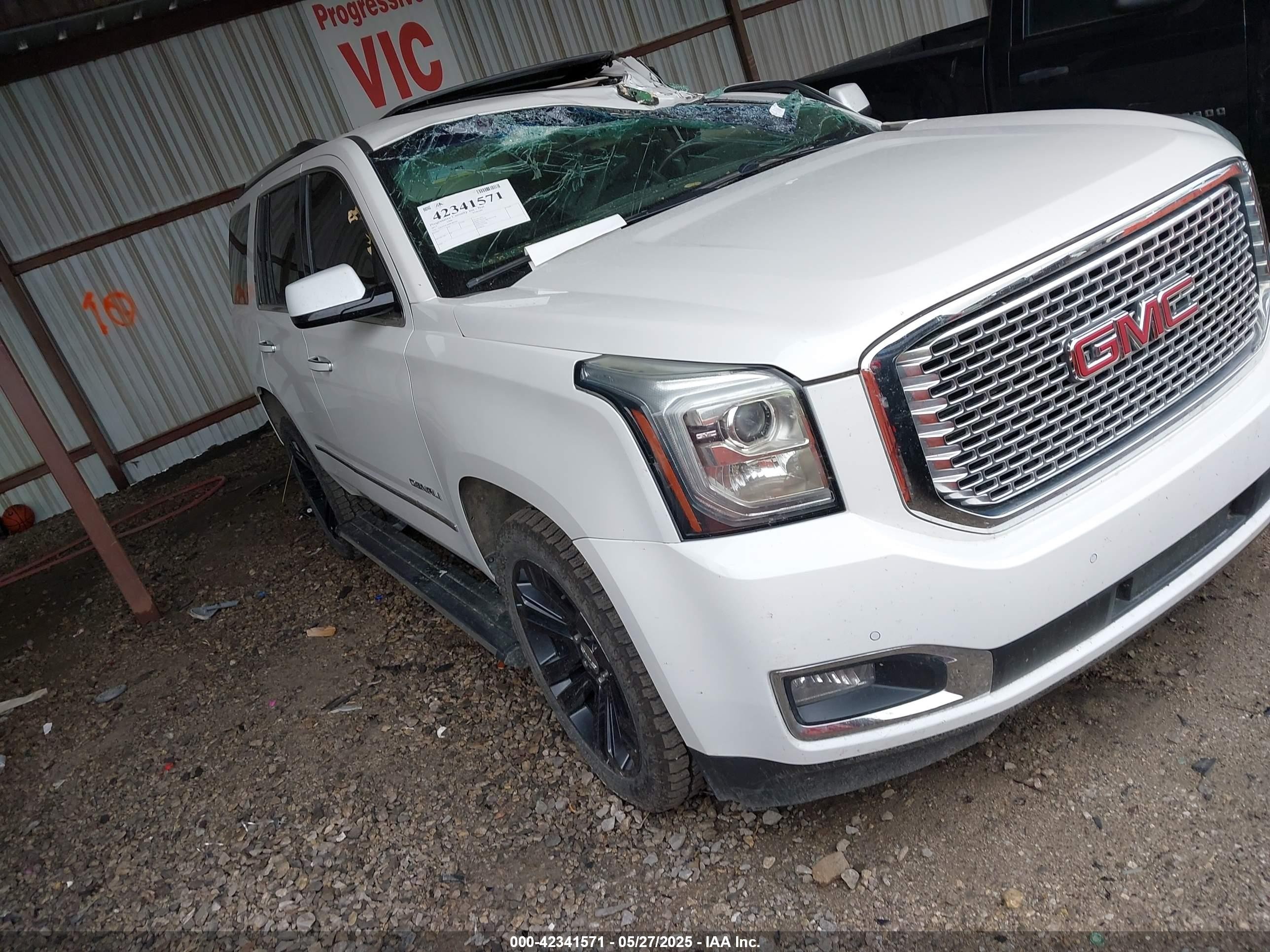2017 GMC Yukon Denali, VIN 1GKS2CKJ6HR380595 — All over