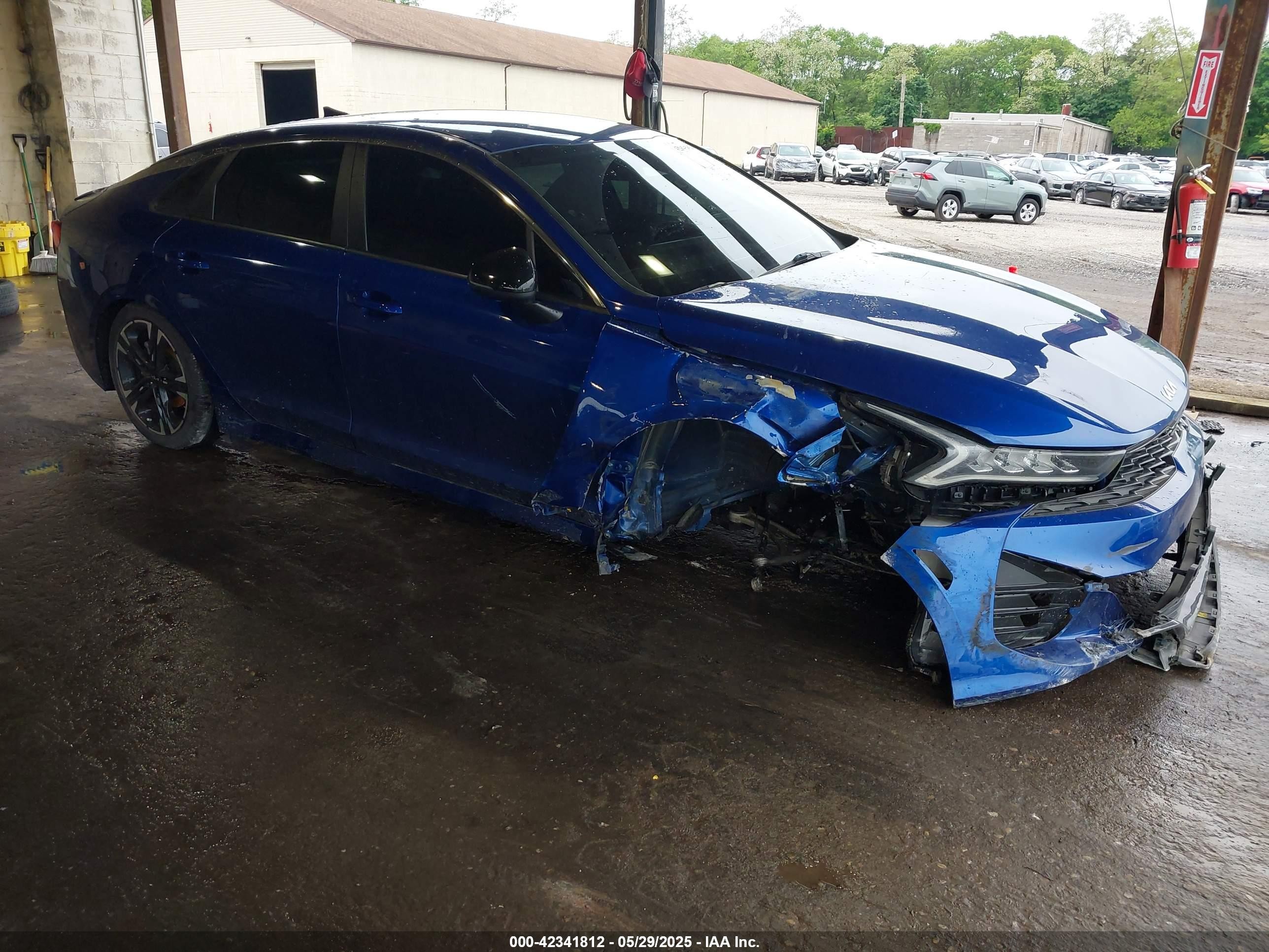 2022 Kia K5 GT-Line, VIN 5XXG64J28NG135866 — Front end